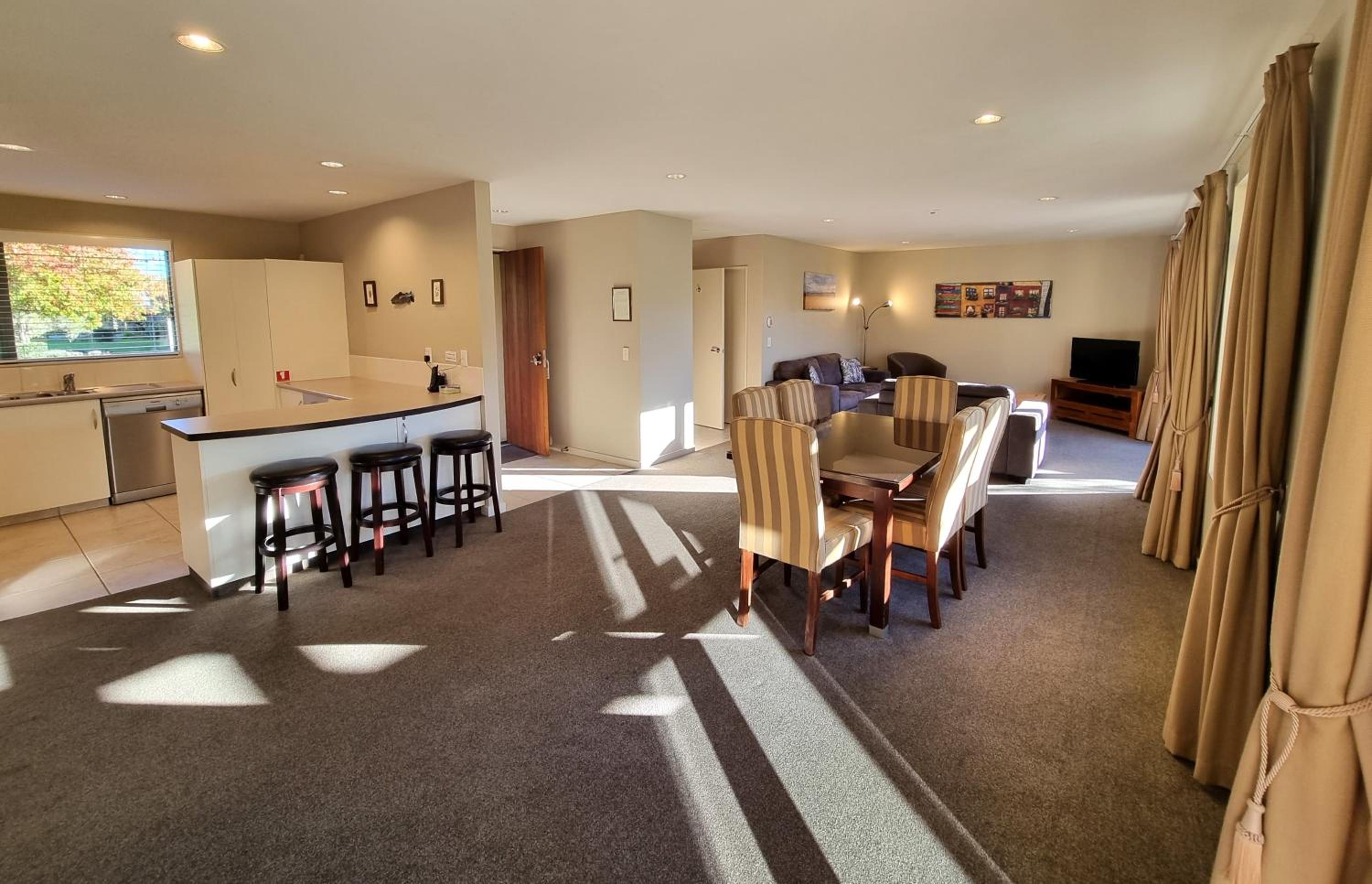 Kowhai Lodge photo 1