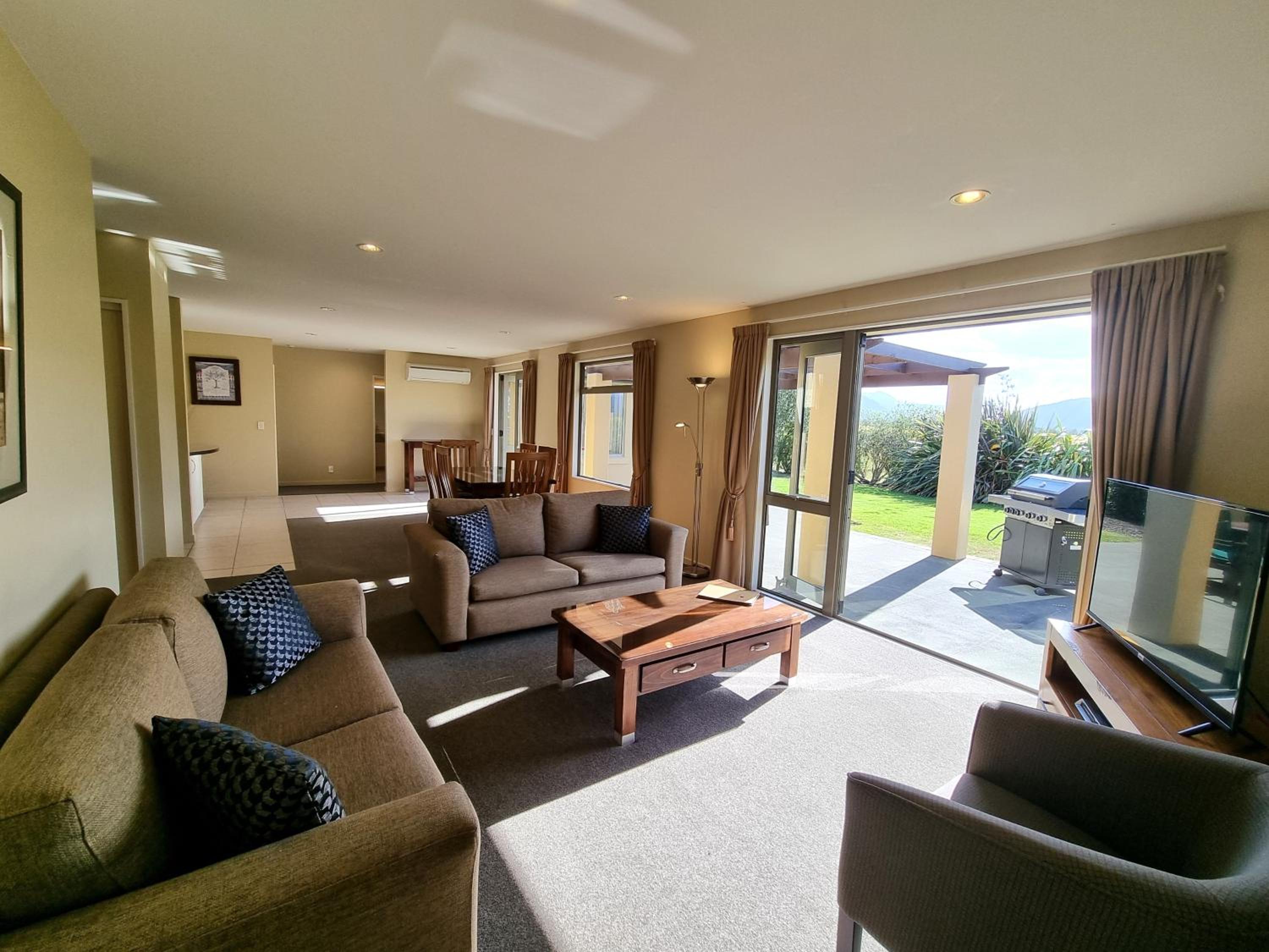 Three-Bedroom Lodge photo 1