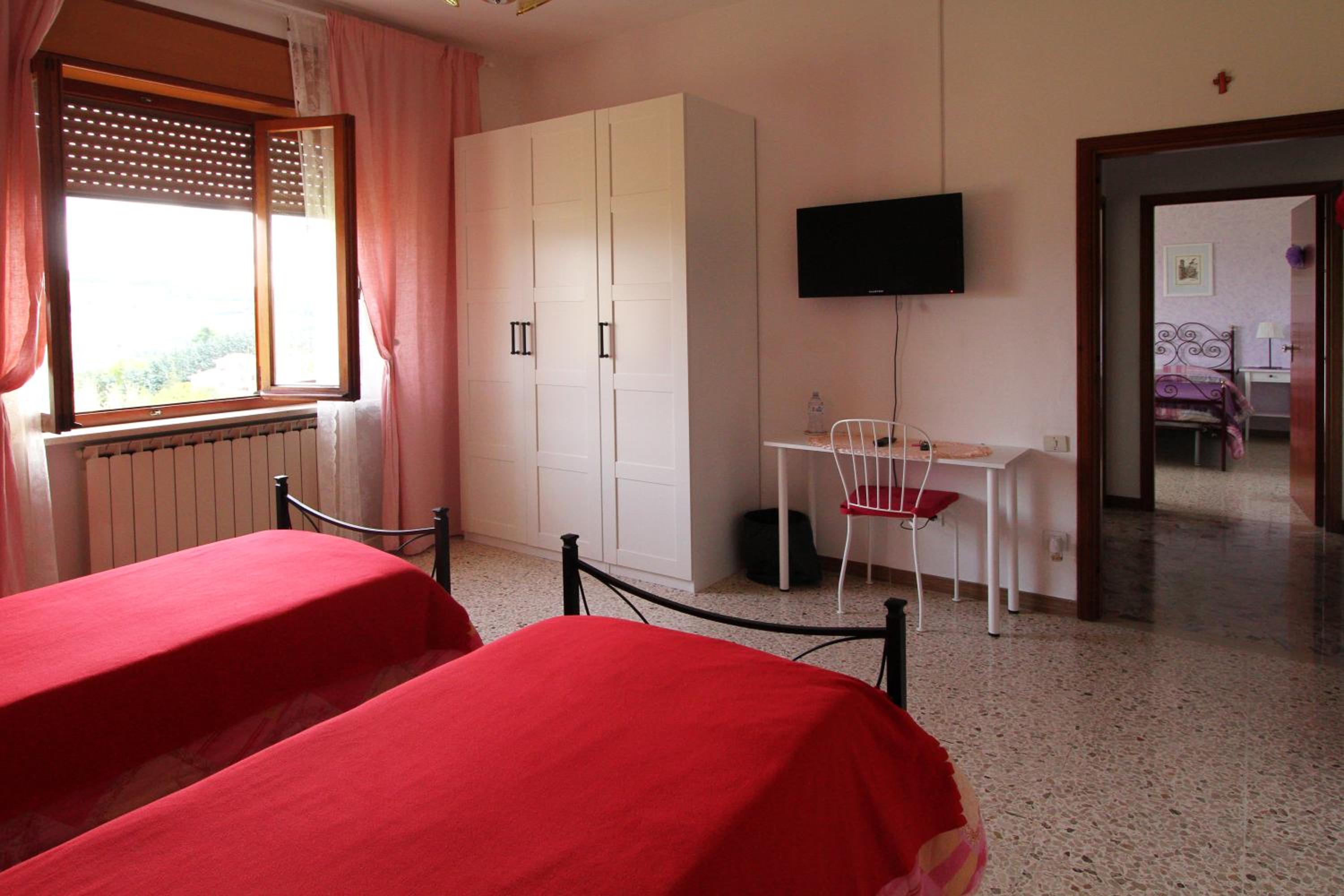 Double or Twin Room with Private Bathroom photo 3