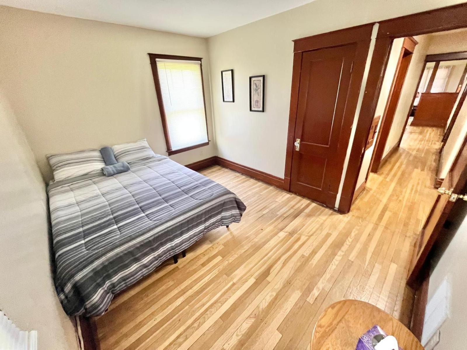 Three-Bedroom House photo 1