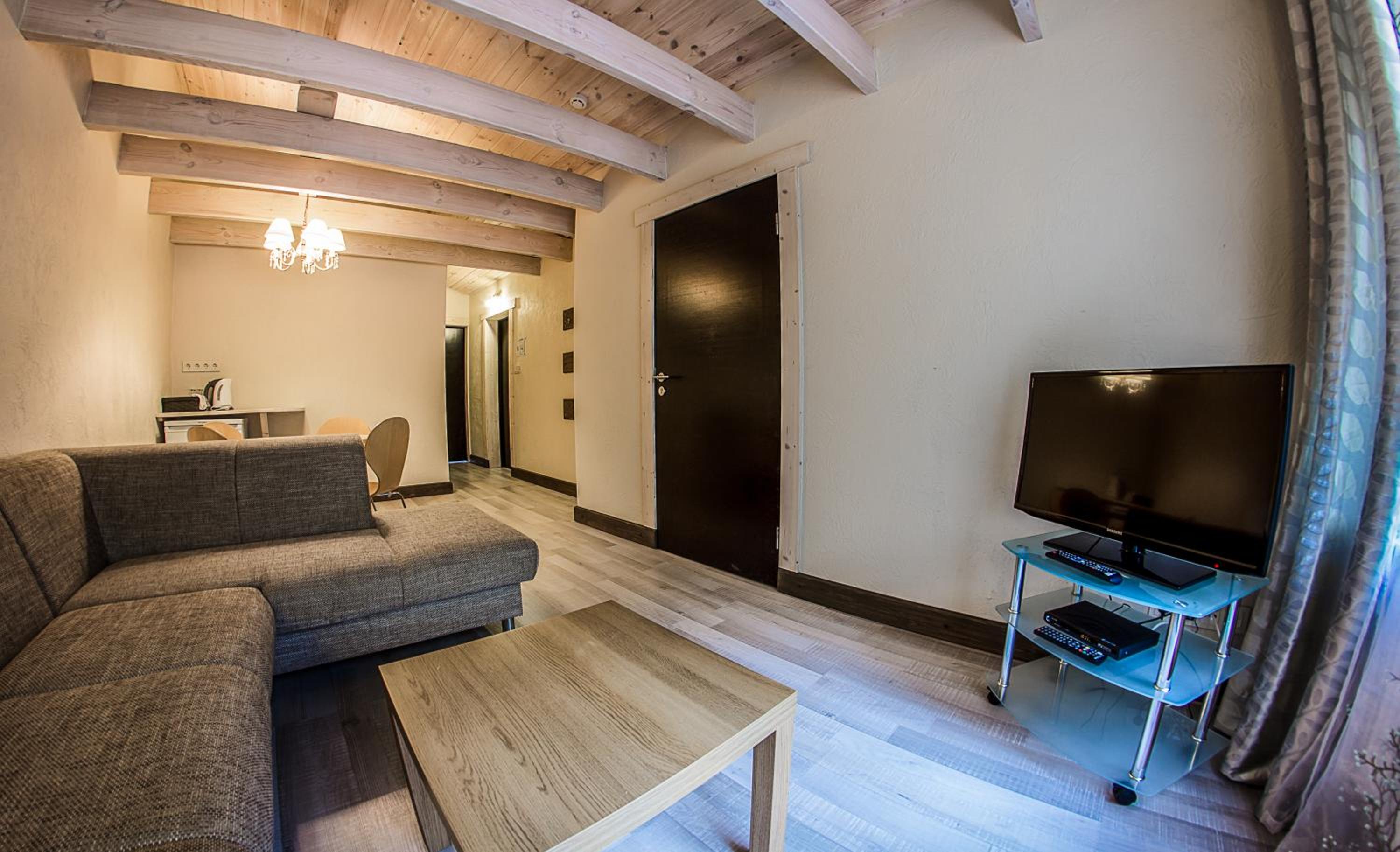 Suite with Garden View - Photo 6