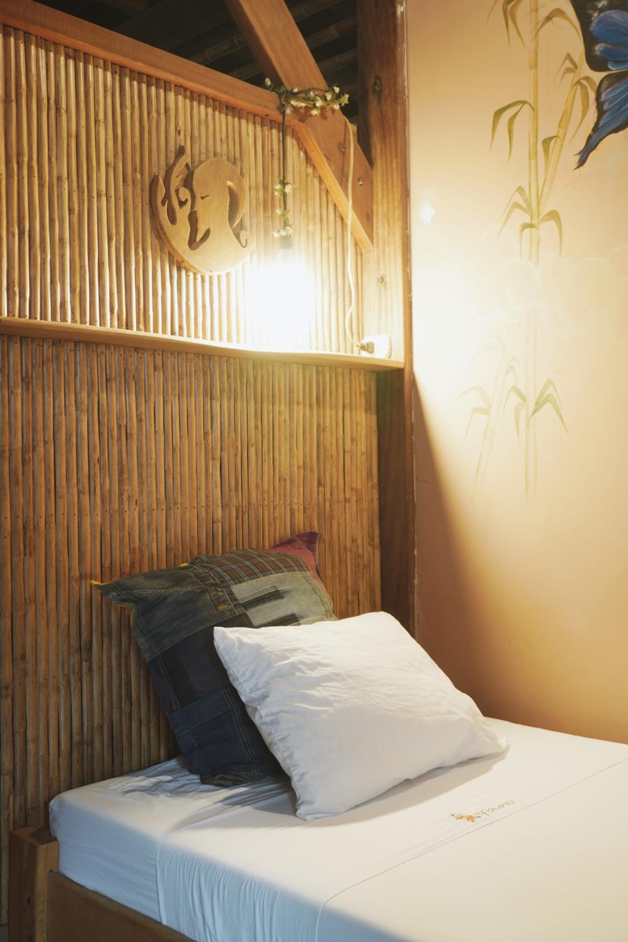Quadruple Room with Private Bathroom photo 3