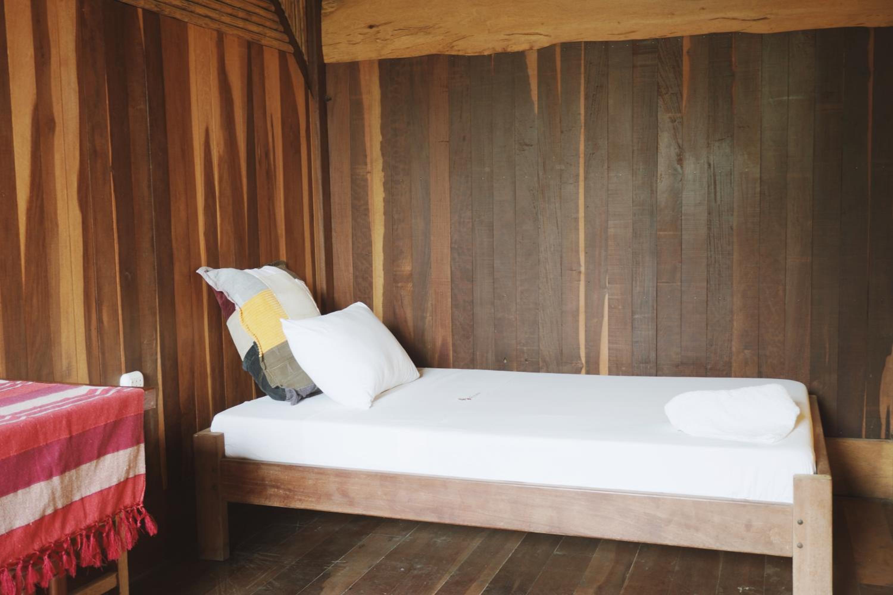 Quadruple Room with Private Bathroom photo 2