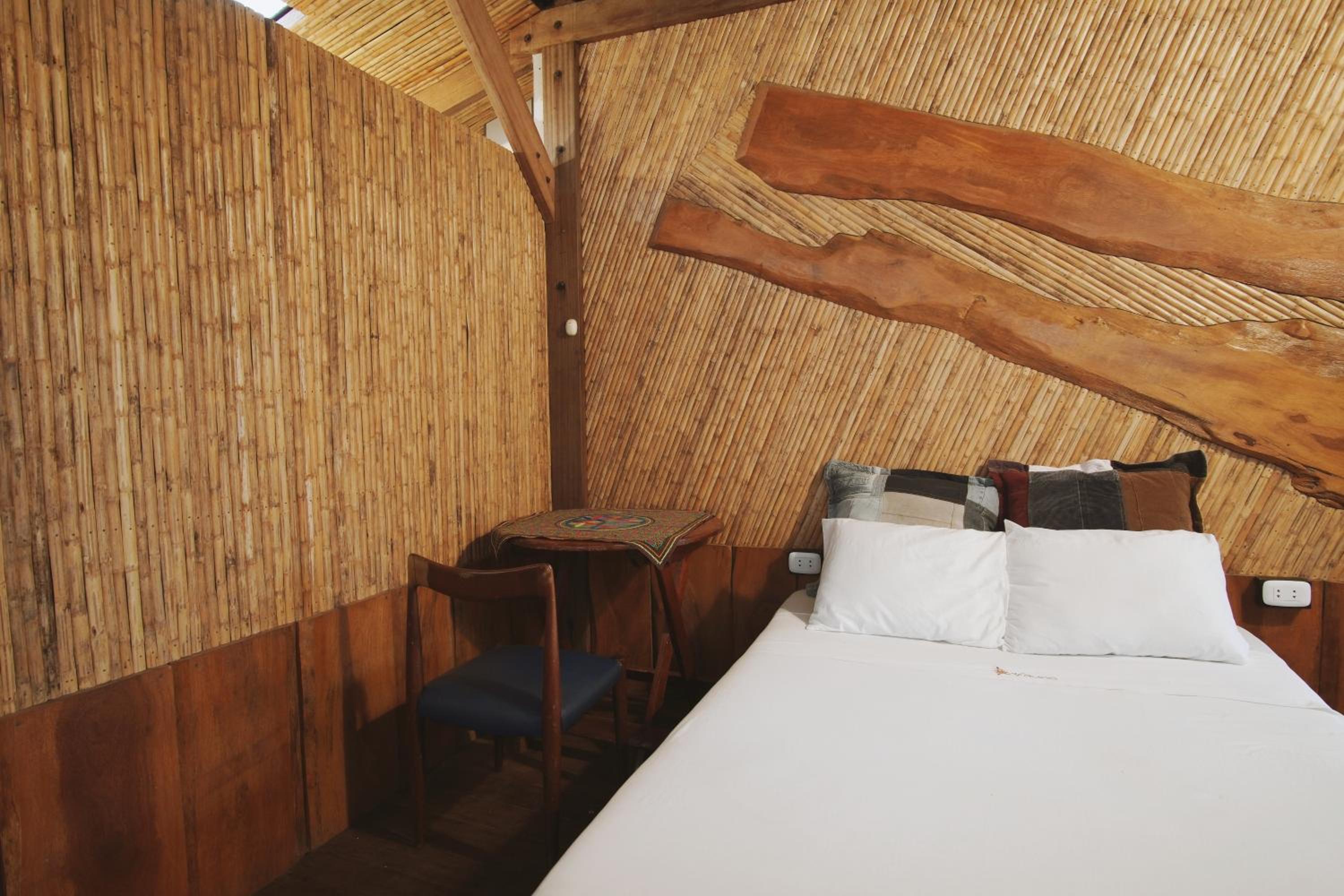Triple Room with Private Bathroom photo 2