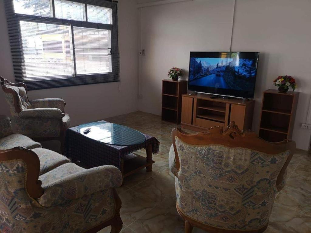 Two-Bedroom Family Apartment photo 2