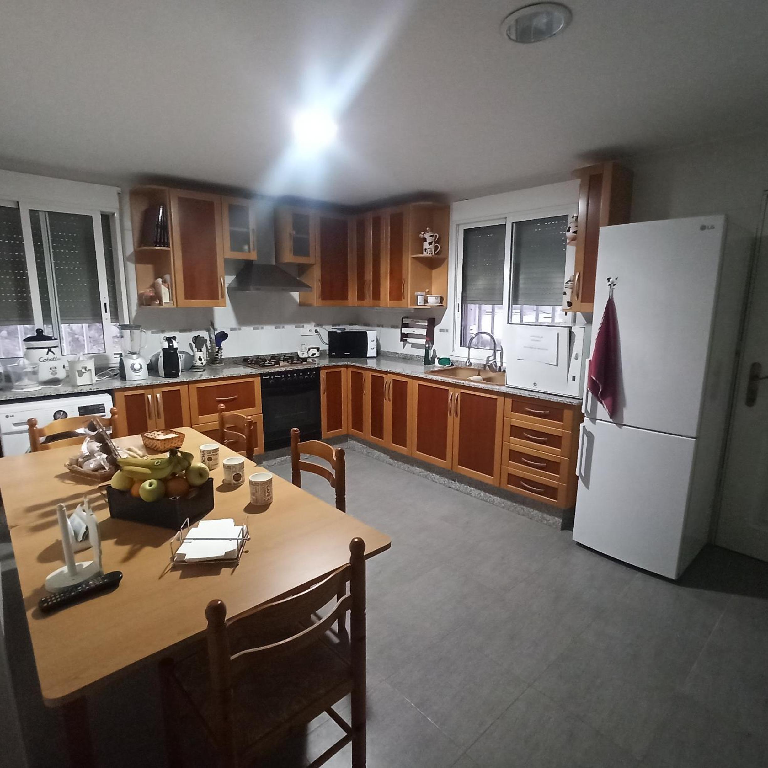Double Room with Shared Bathroom photo 3