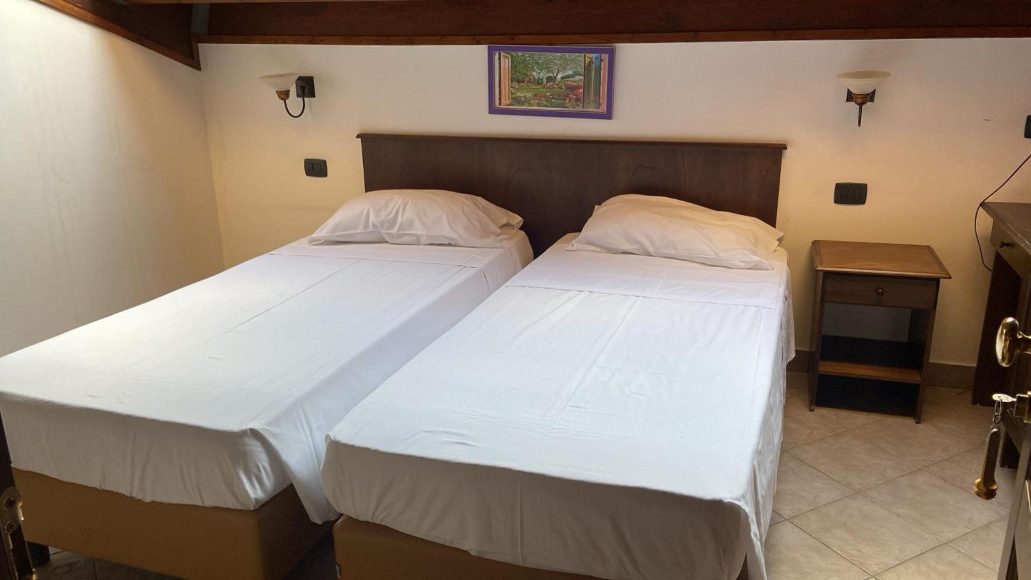 Economy Double Or Twin Room photo 2