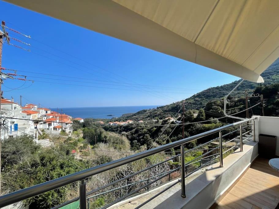 Apartment with Sea View photo 3