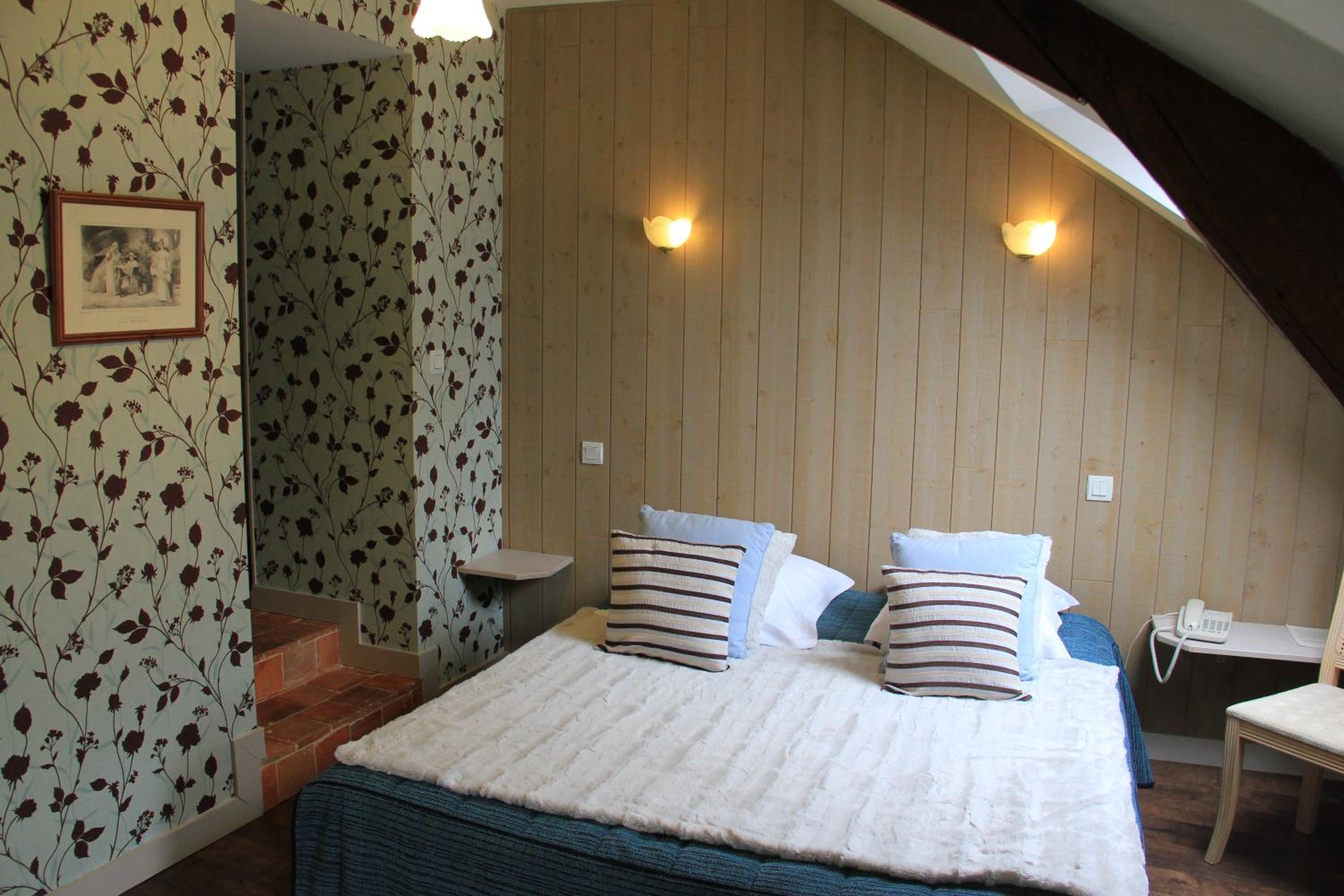 Superior Double Room - Photo 11