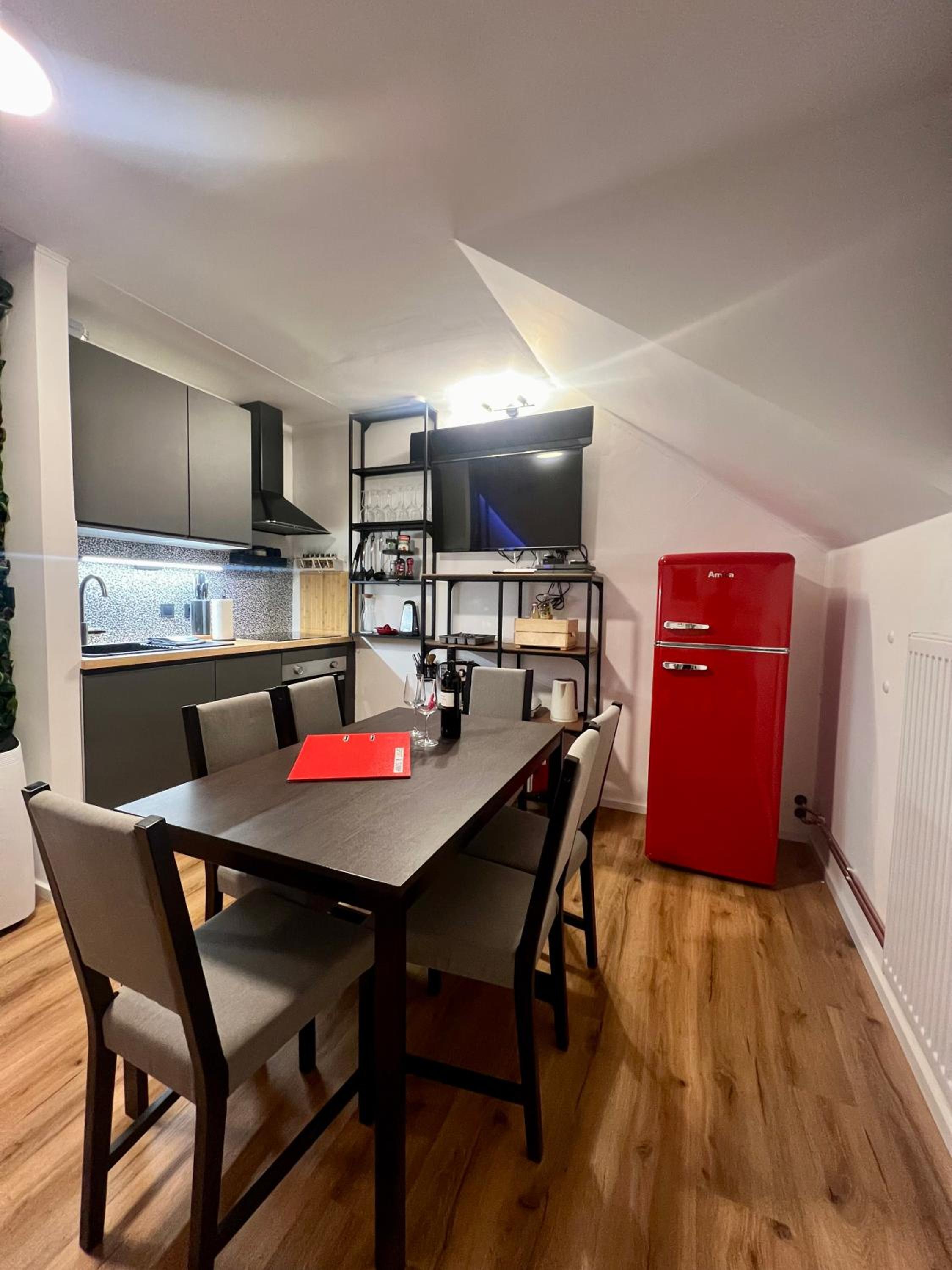 Studio Apartment photo 2