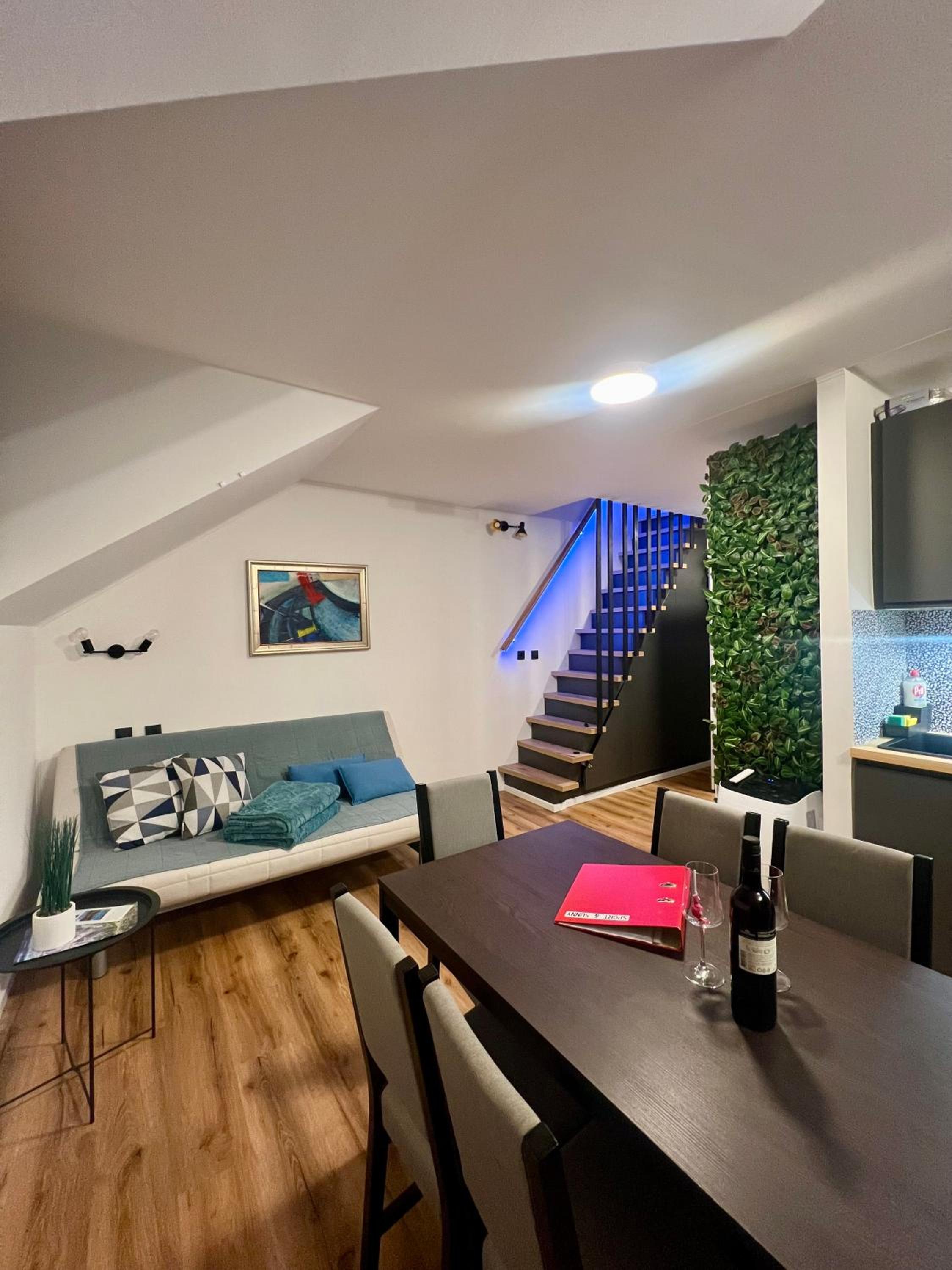 Studio Apartment photo 1