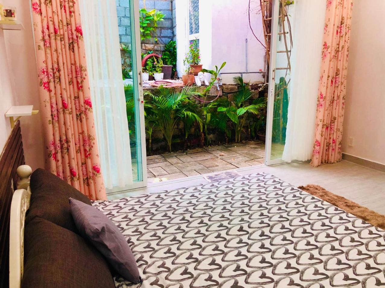 One-Bedroom House photo 1