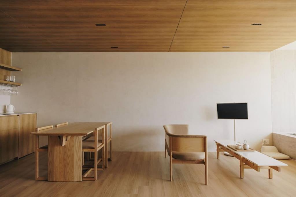 Ocean Family Ryokan (R2)