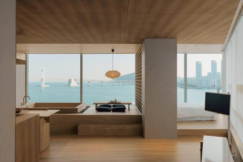 Ocean Family Ryokan (R3)