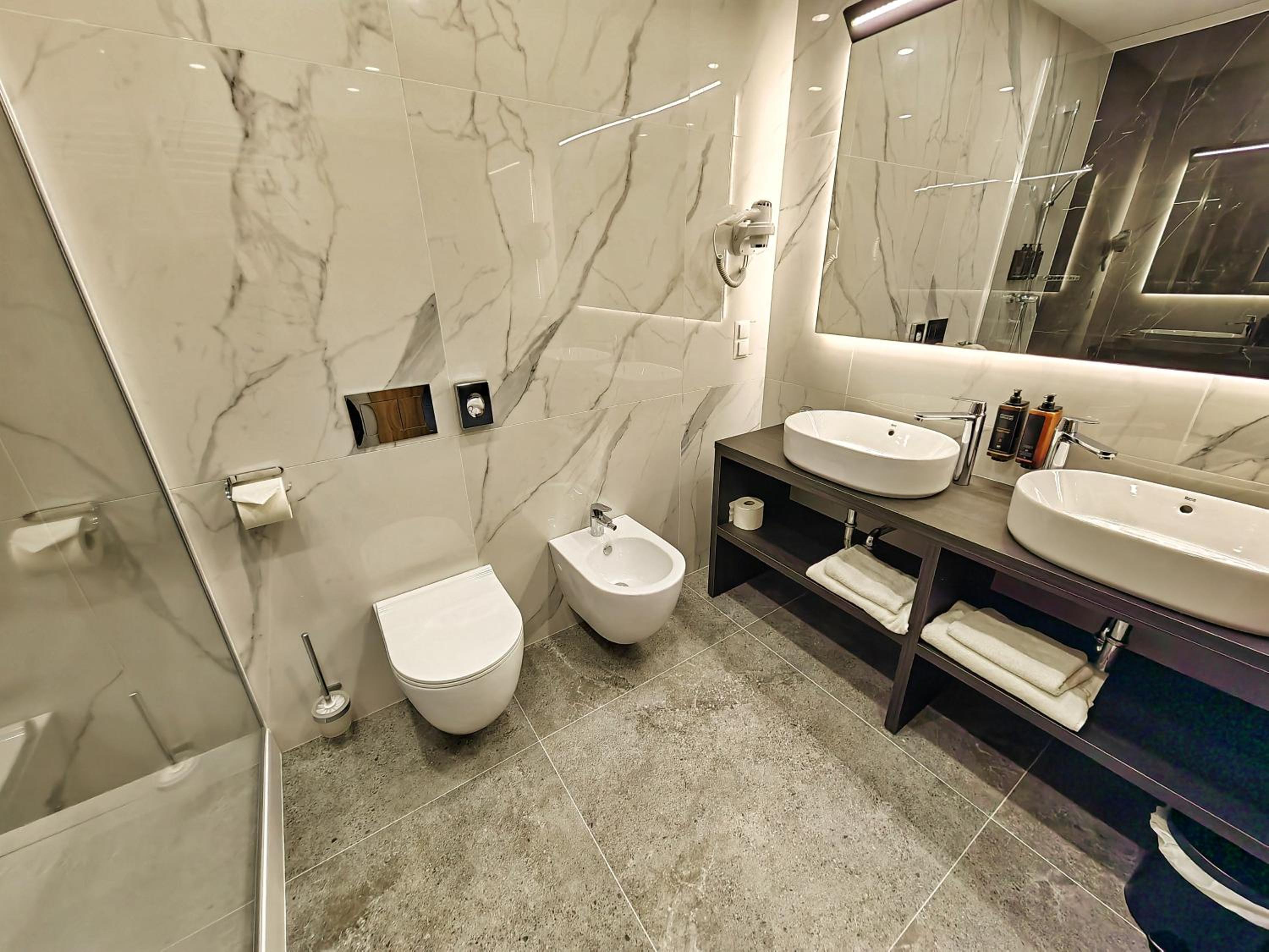 Standard Apartment with One Double Bed - Photo 9