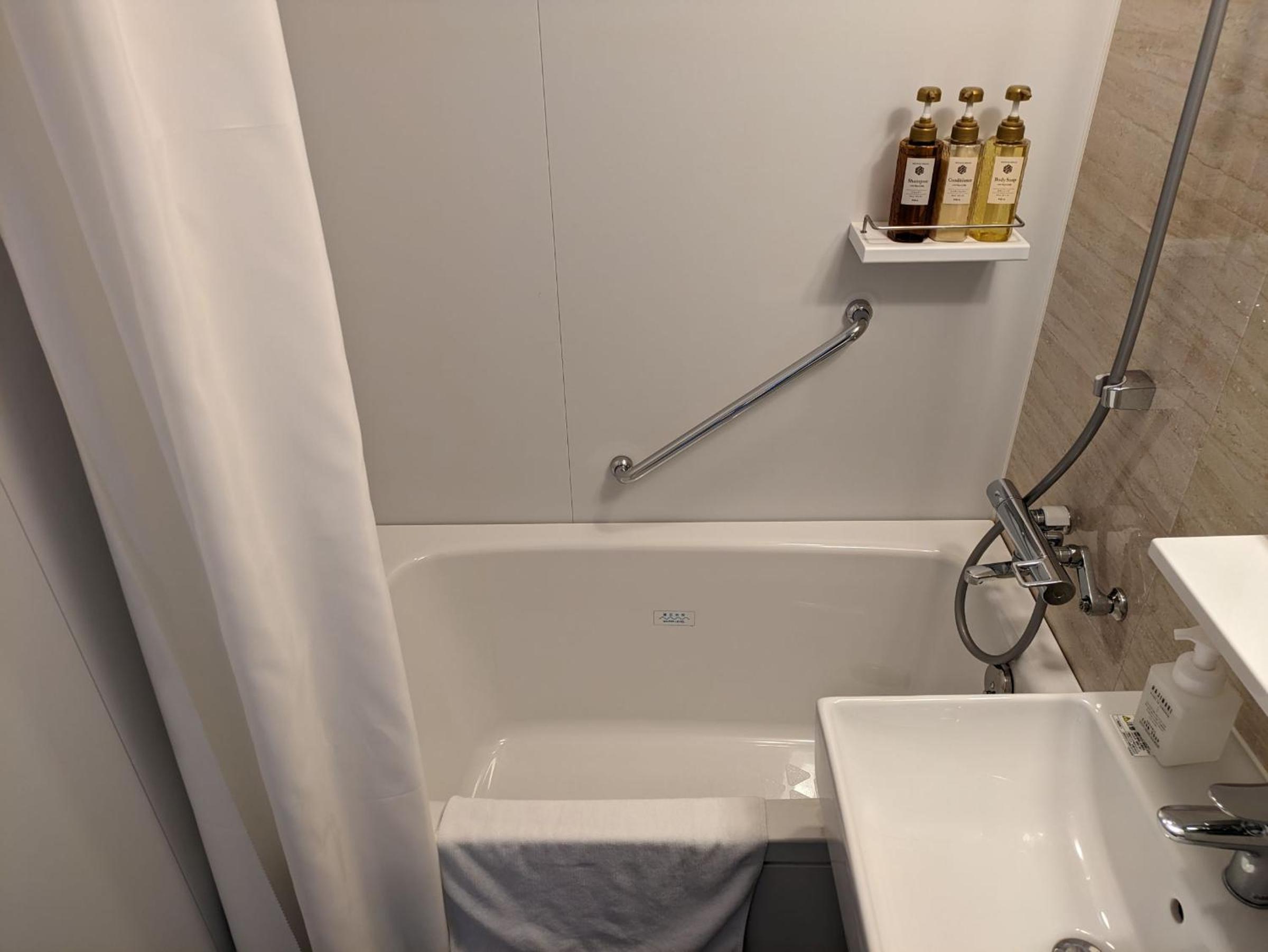 Comfort Twin Room with Extra Bed photo 2