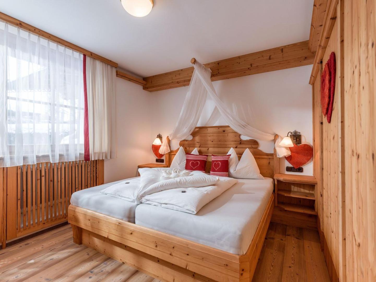 Honeymoon Suite
