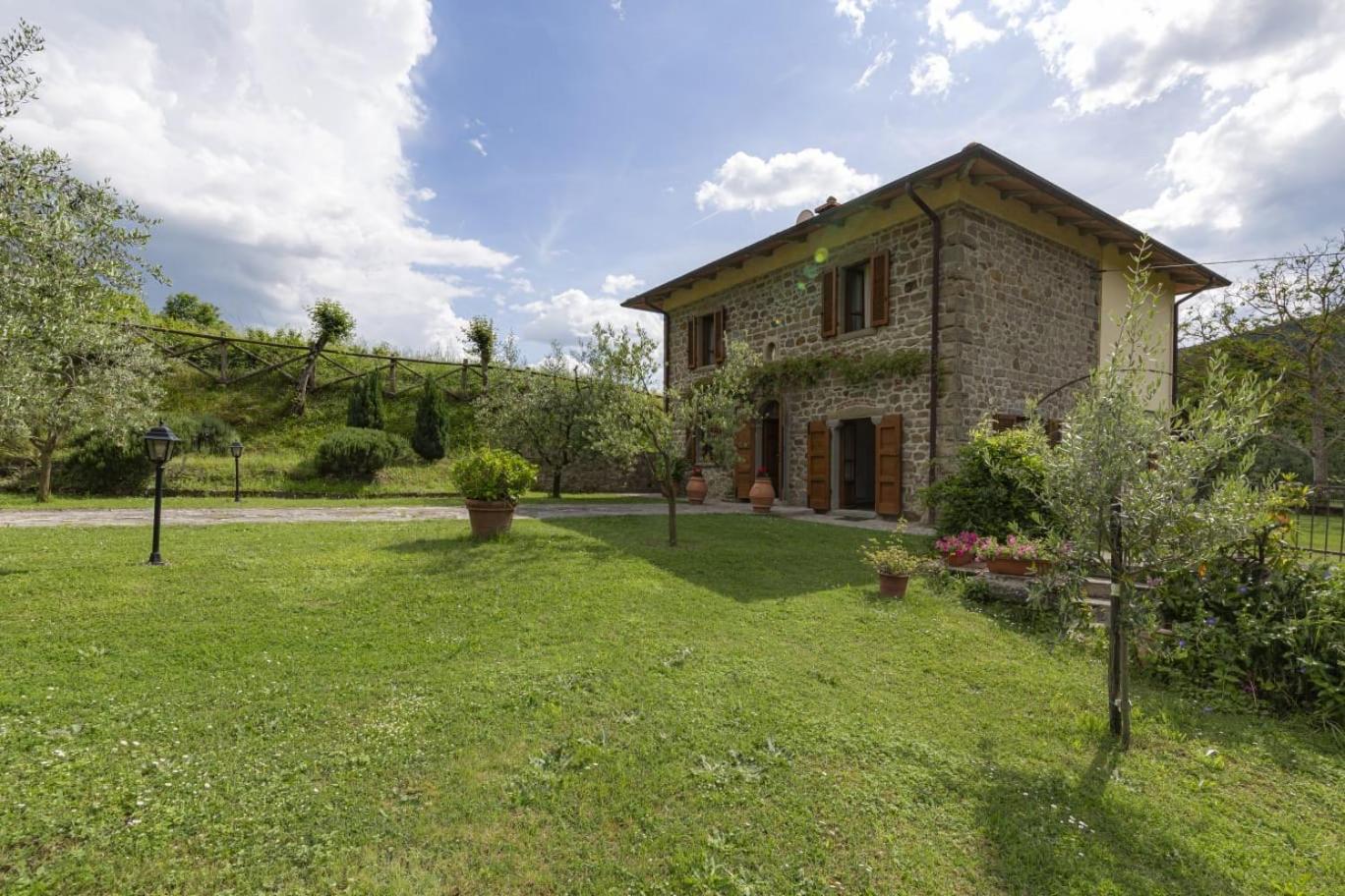 Three-Bedroom Villa photo 3