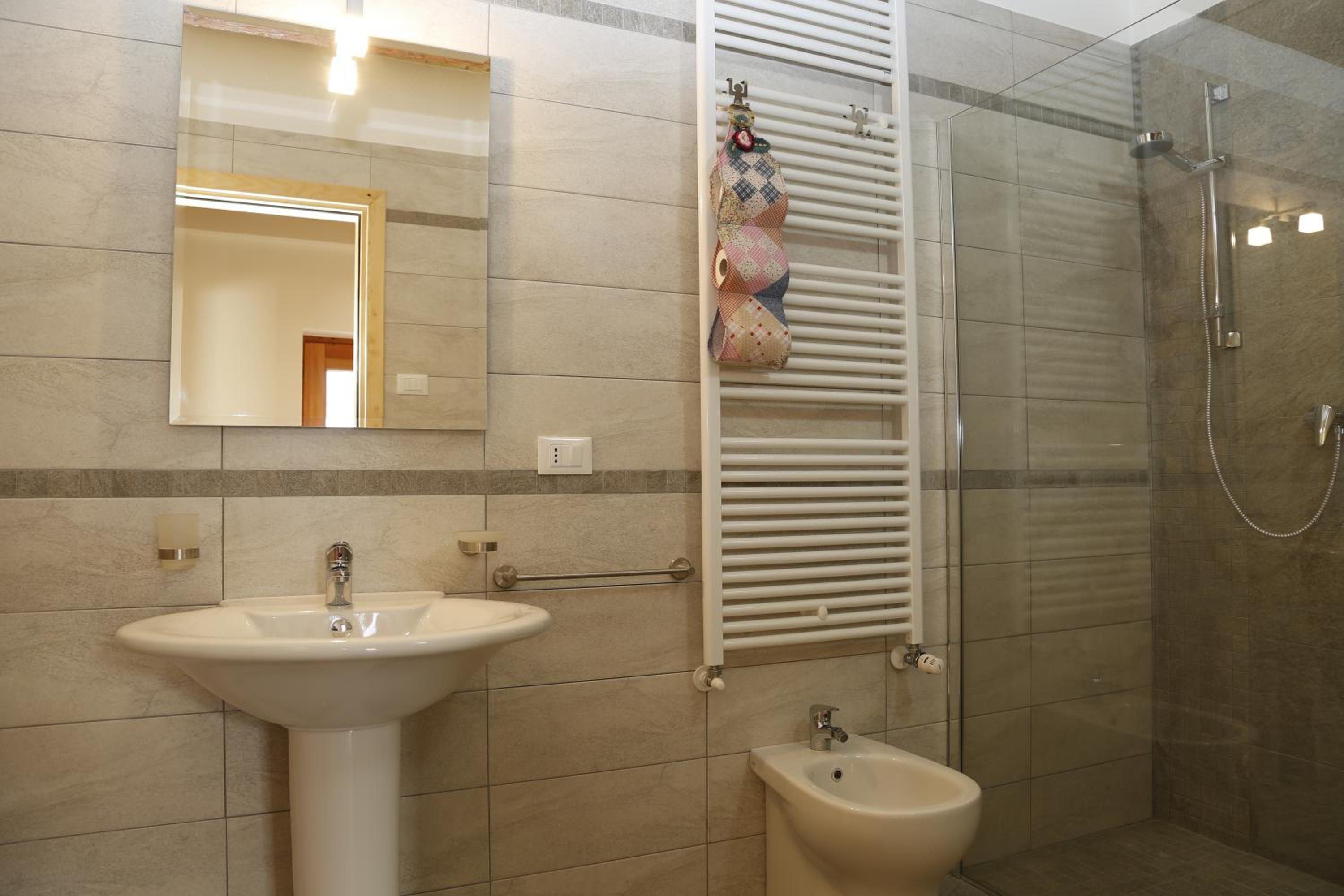 Two-Bedroom House photo 3