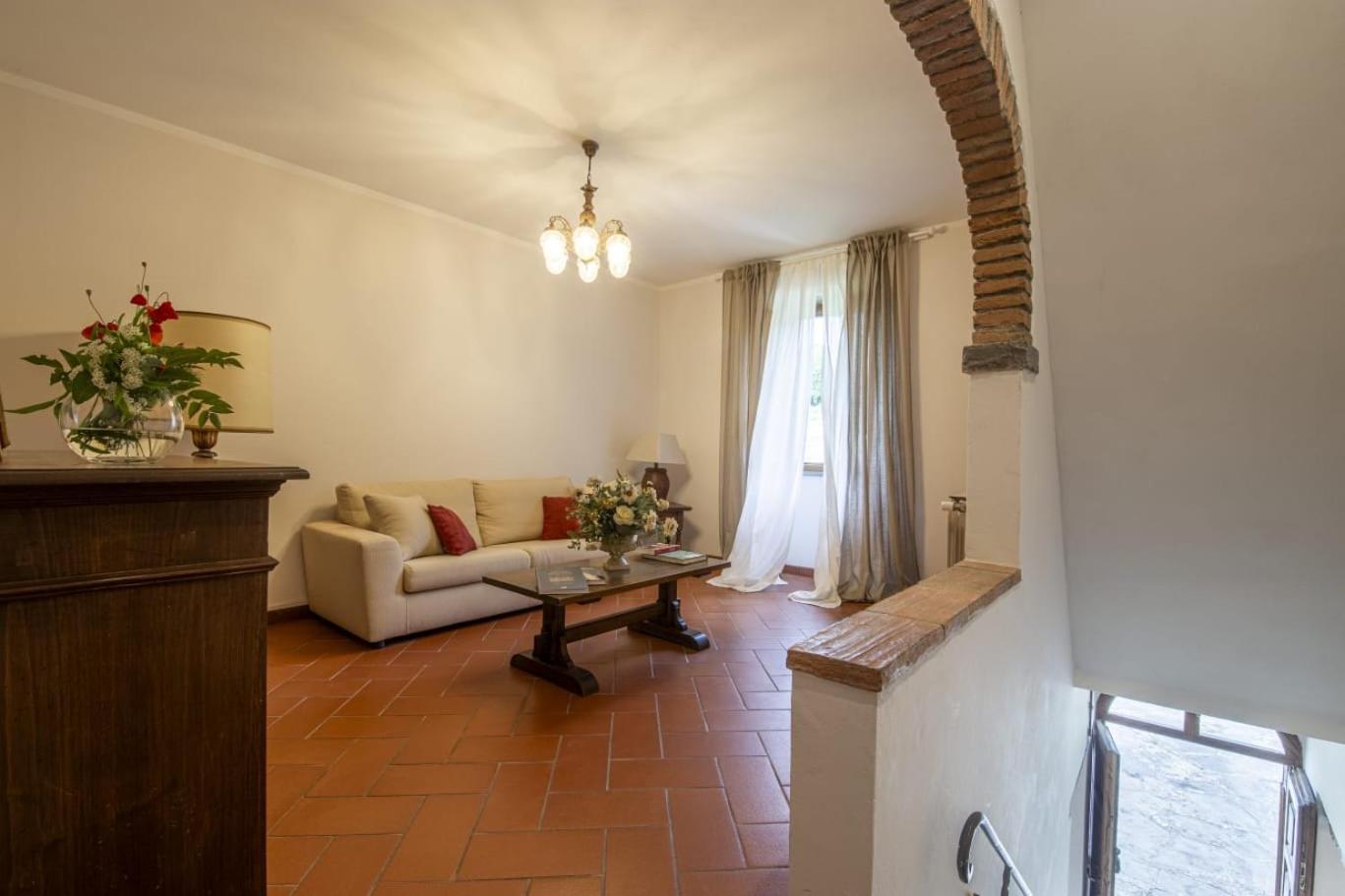 Three-Bedroom Villa photo 3