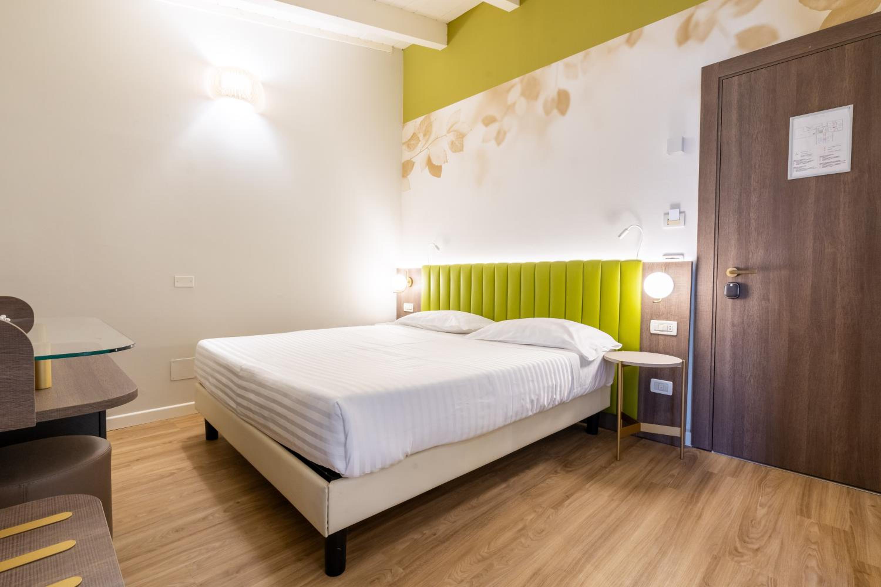 Economy Double or Twin Room photo 2