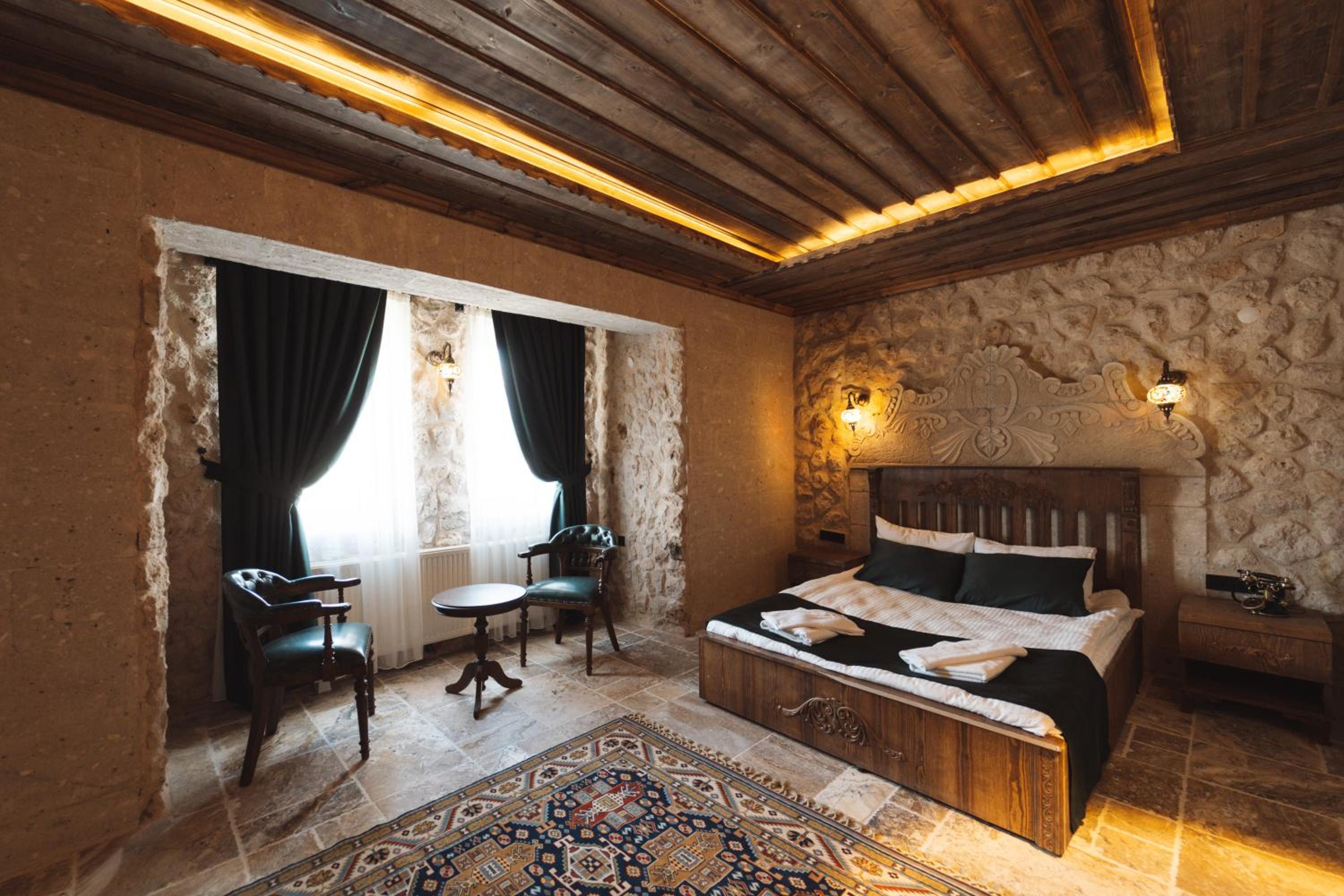 Deluxe Room - Photo 1