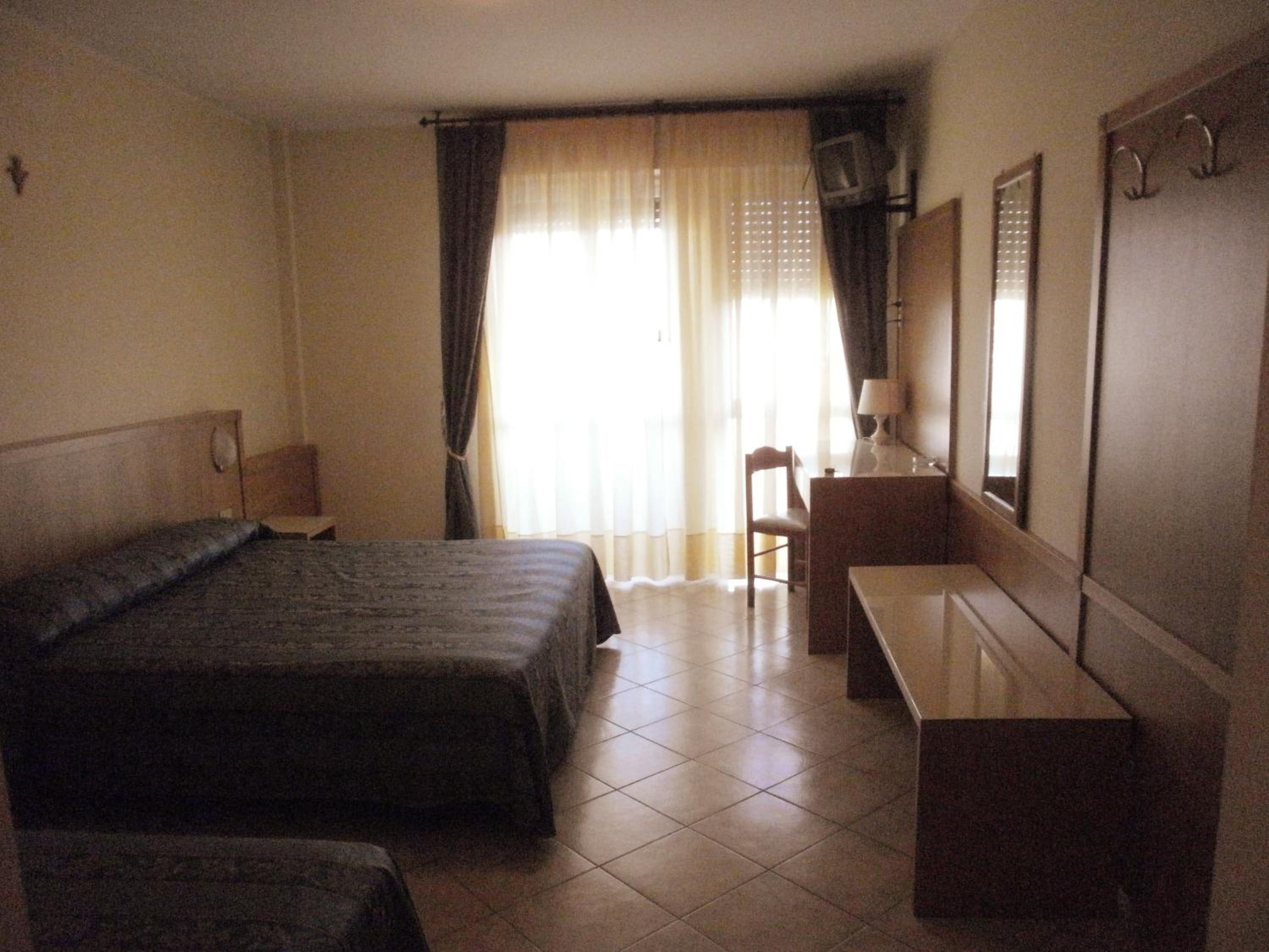 Double Or Twin Room photo 2