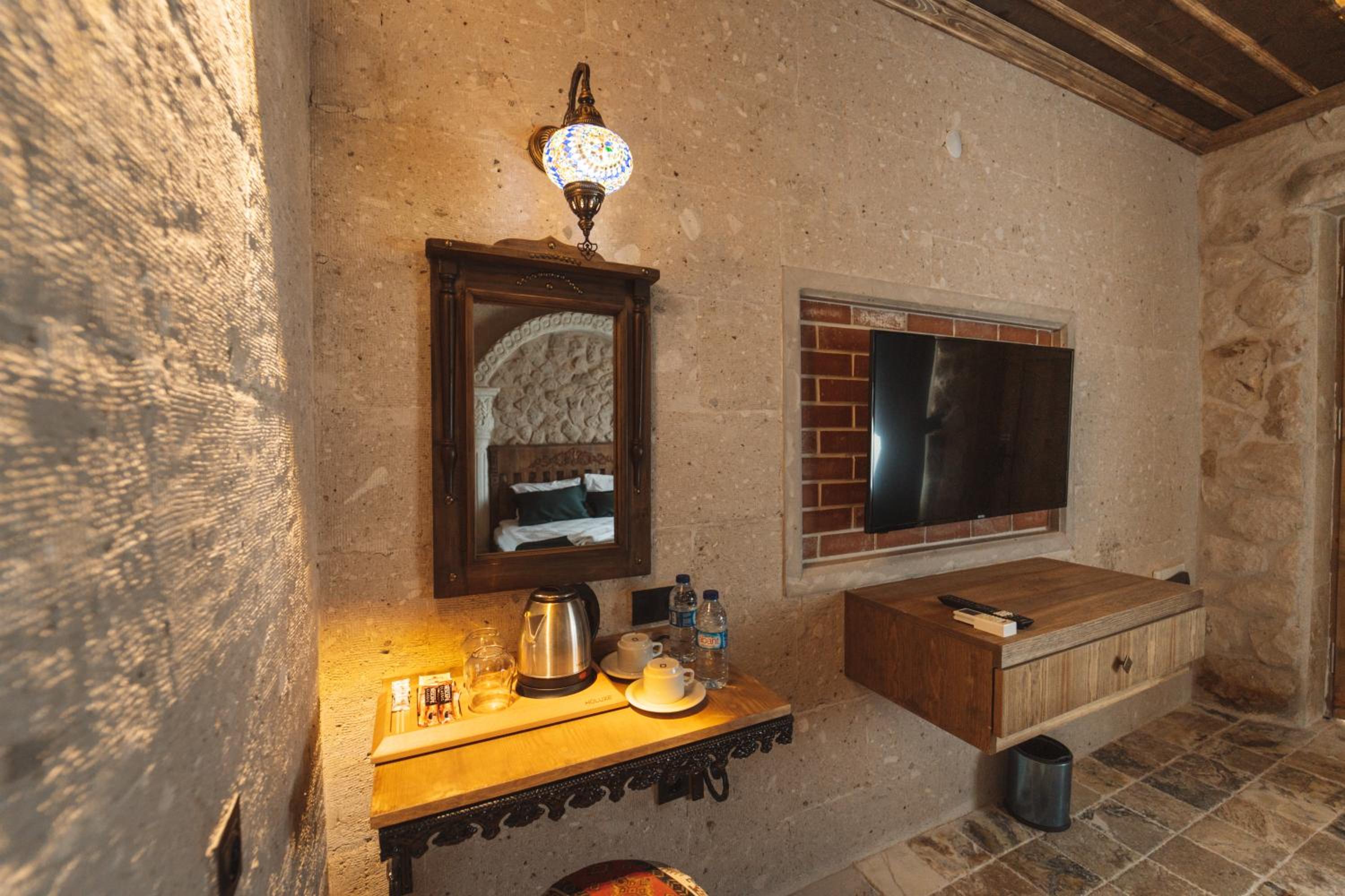 Deluxe Room - Photo 2