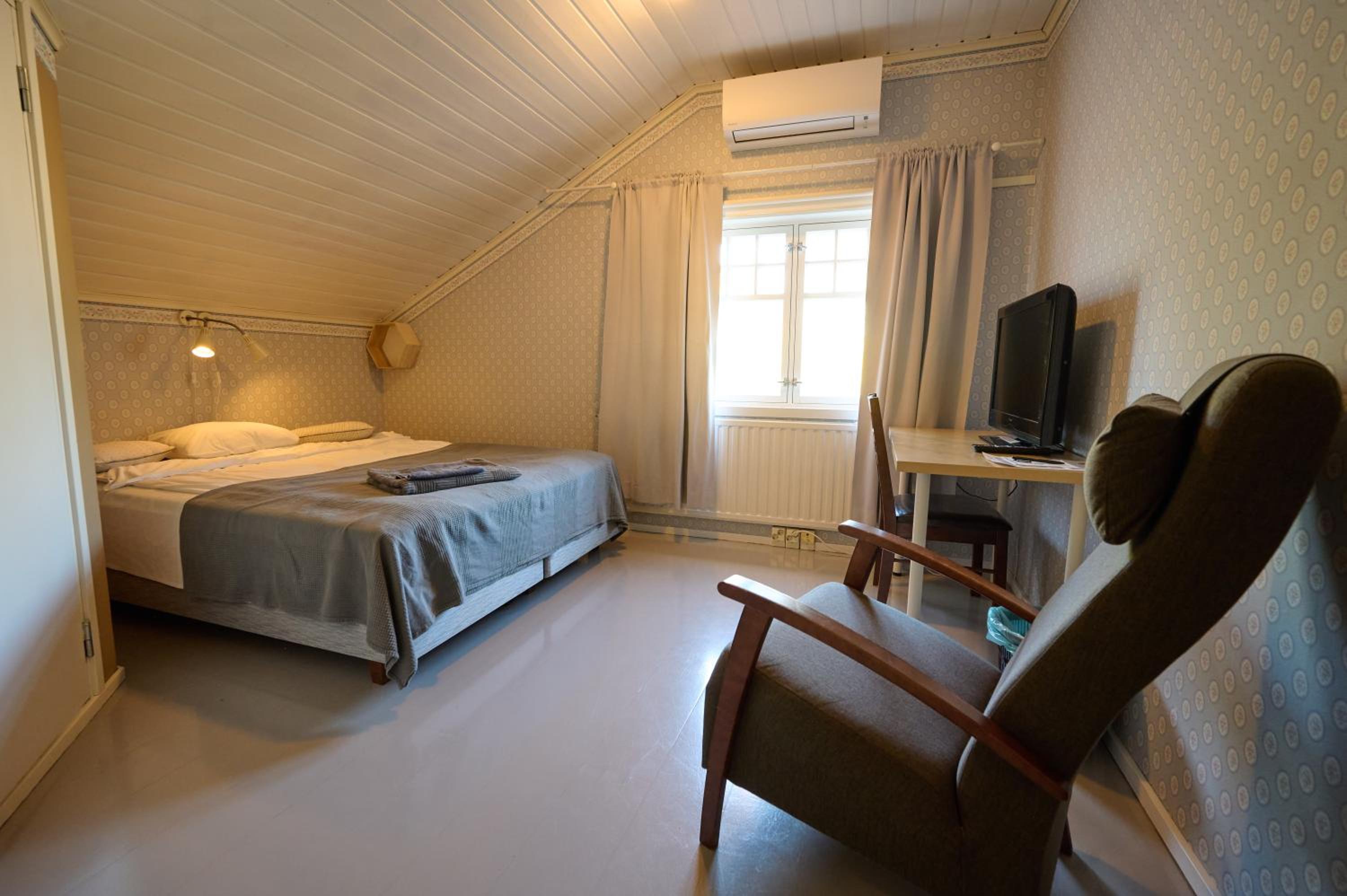 Double Room with Private Bathroom photo 3