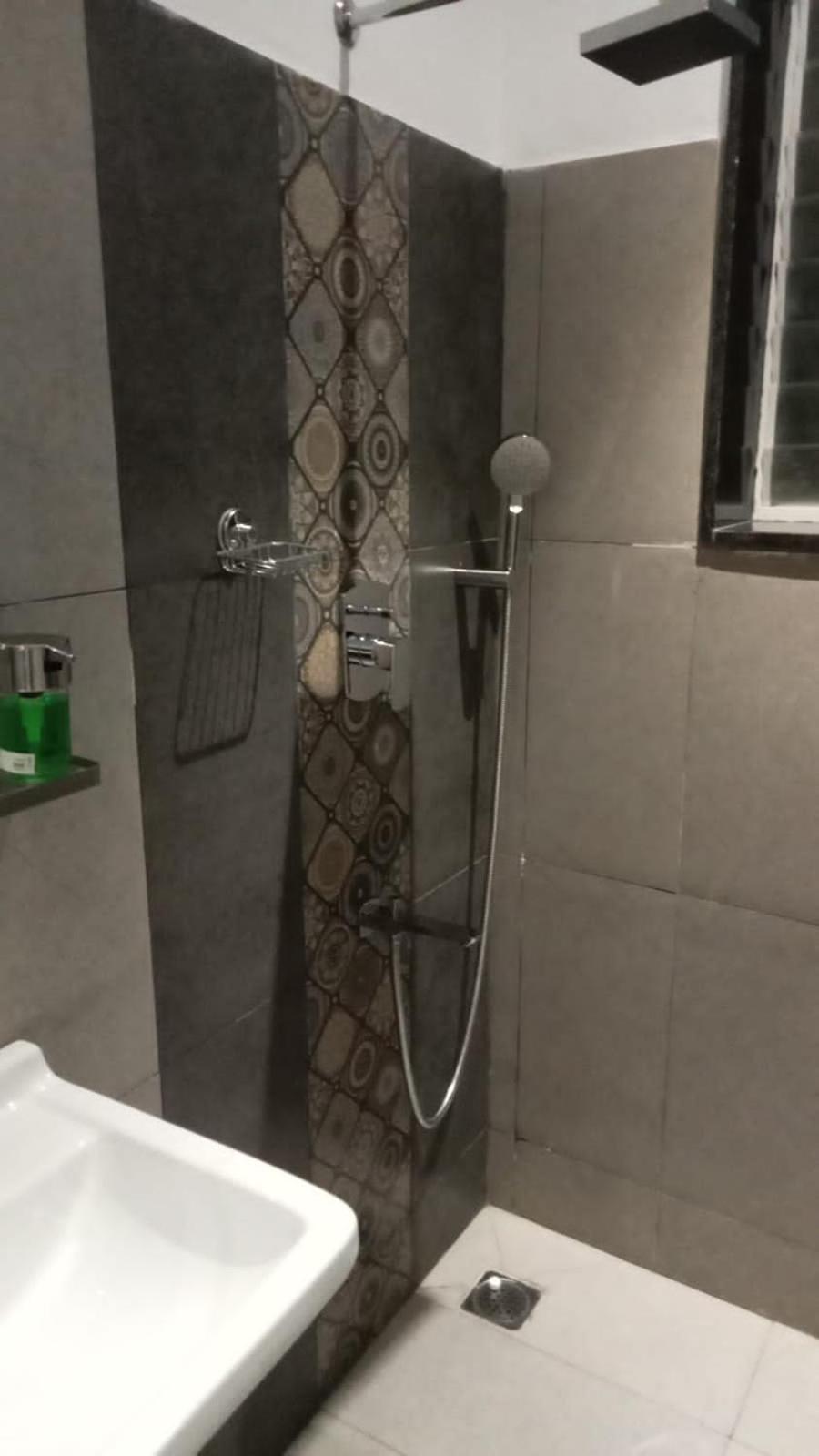 Double Room - Photo 8