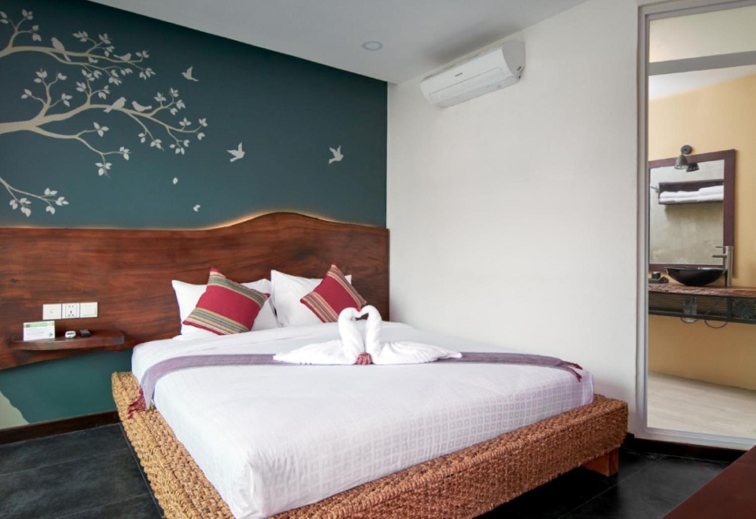 Deluxe Double Room with Balcony photo 1