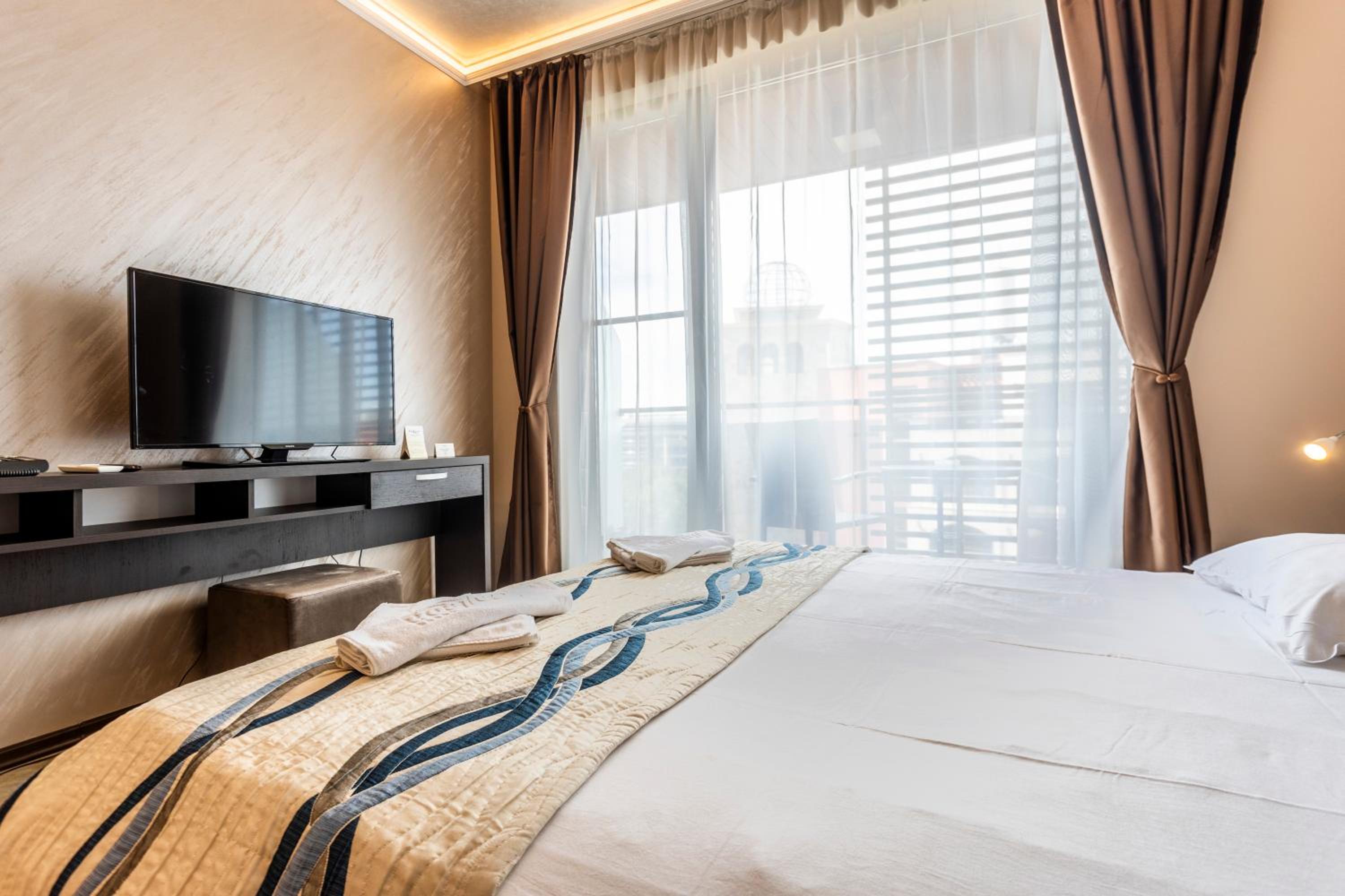 Double Room with Balcony photo 2