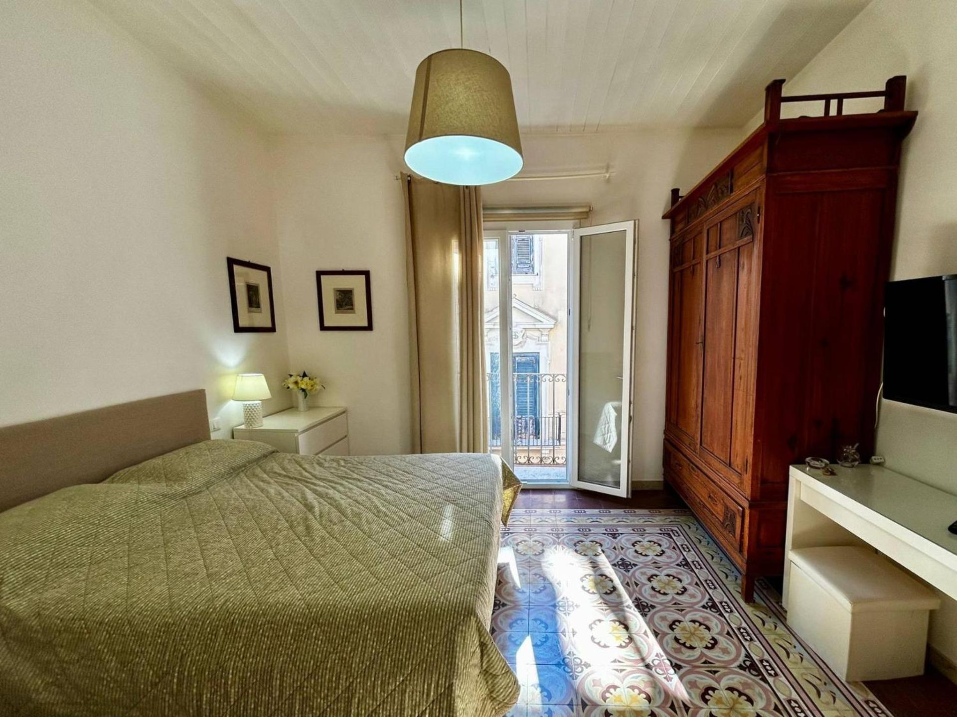 One-Bedroom Apartment with Balcony and City View photo 1