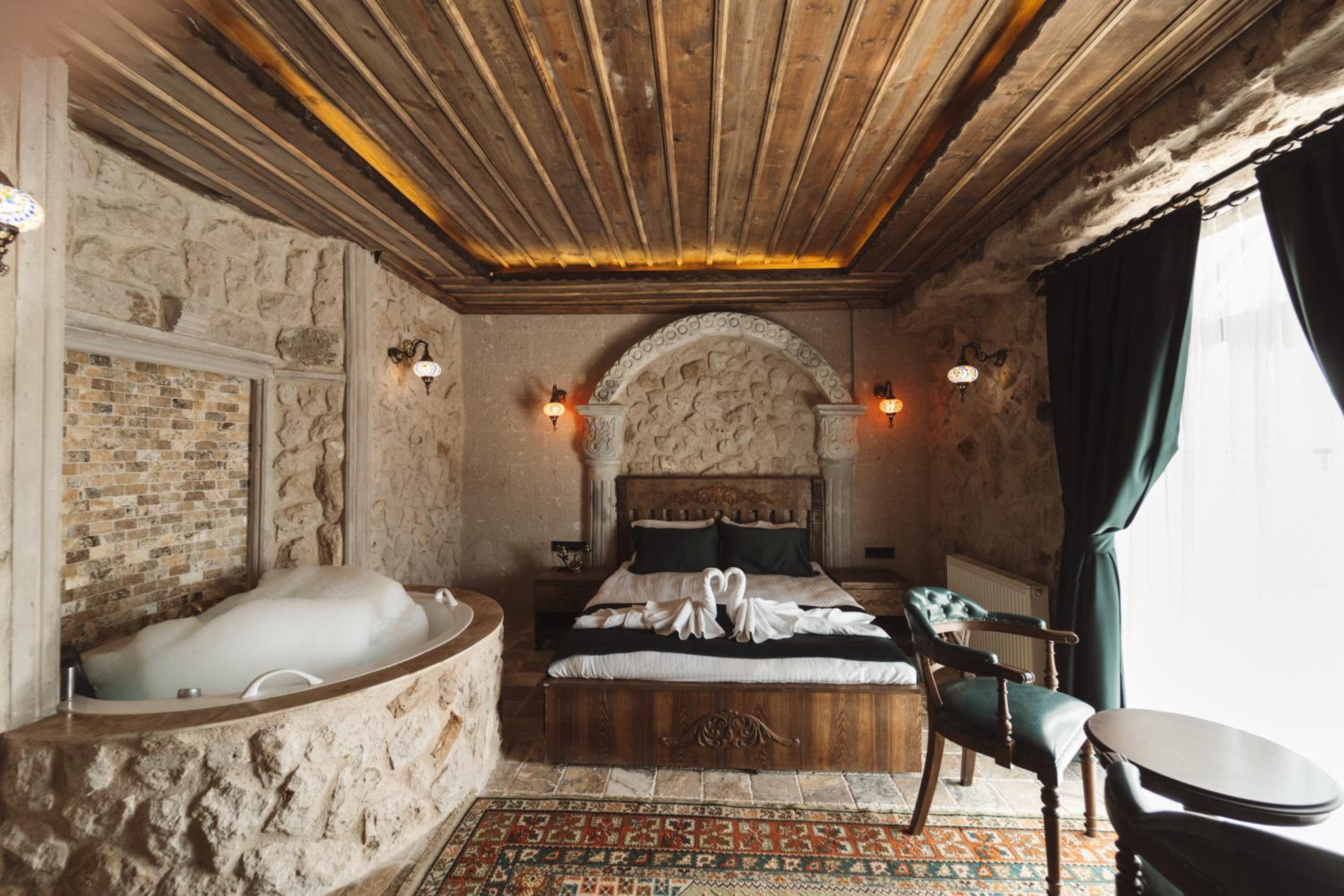 Superior Suite - Photo 2