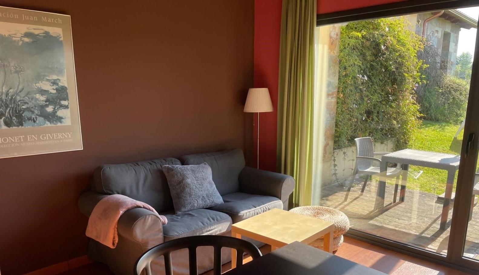 One-Bedroom Apartment with Garden View photo 3