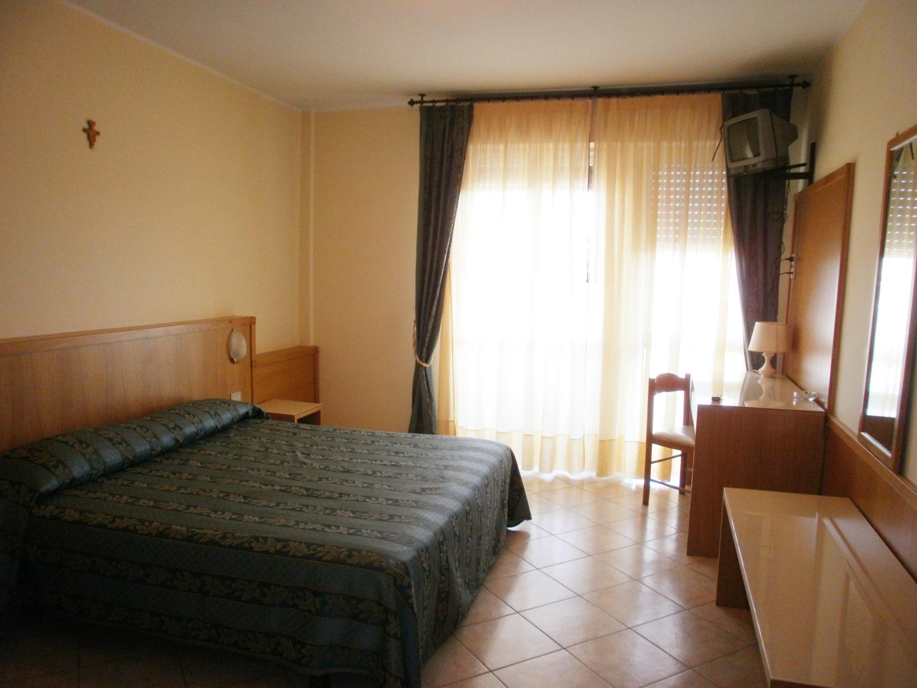 Double Or Twin Room photo 3
