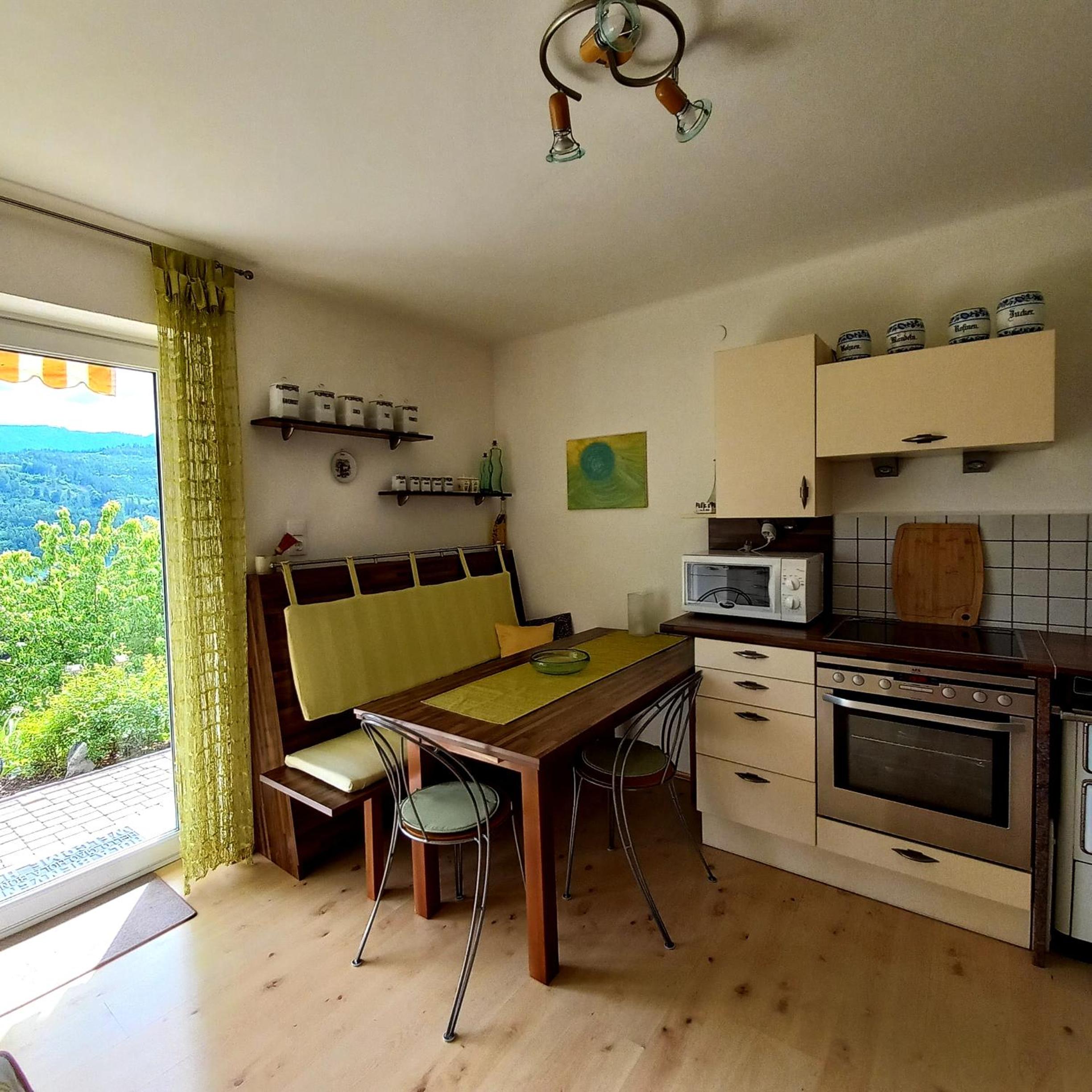 Apartment with Lake View photo 3