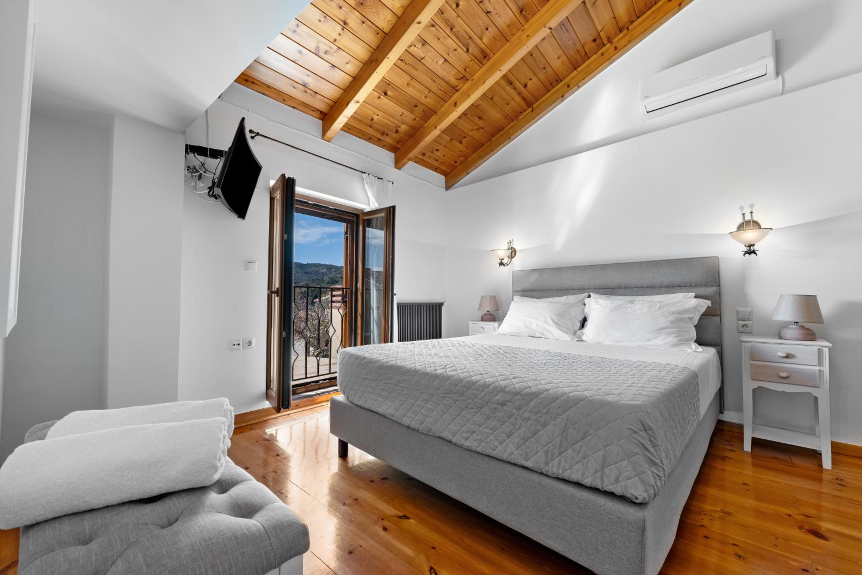 Three-Bedroom Villa photo 1