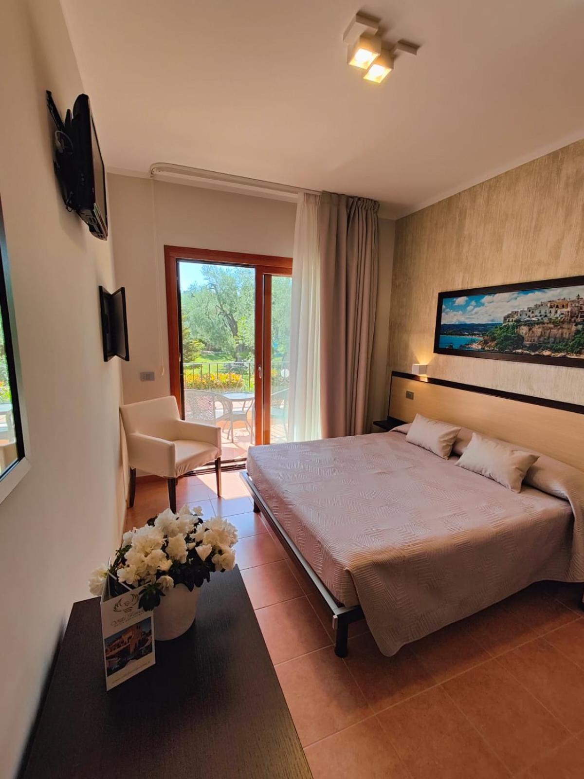  Comfort Double Room with Terrace
