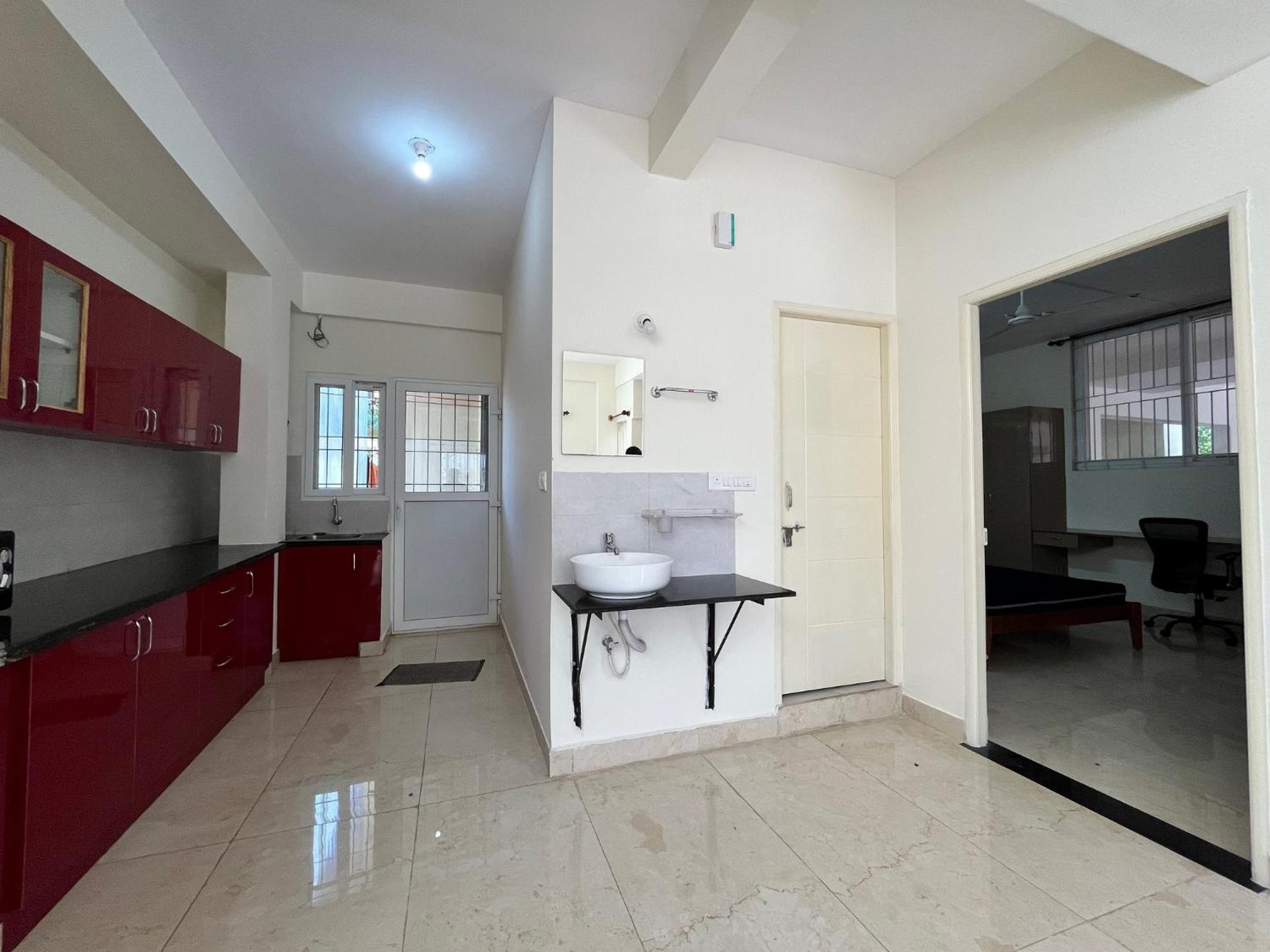 One-Bedroom Apartment - Photo 15