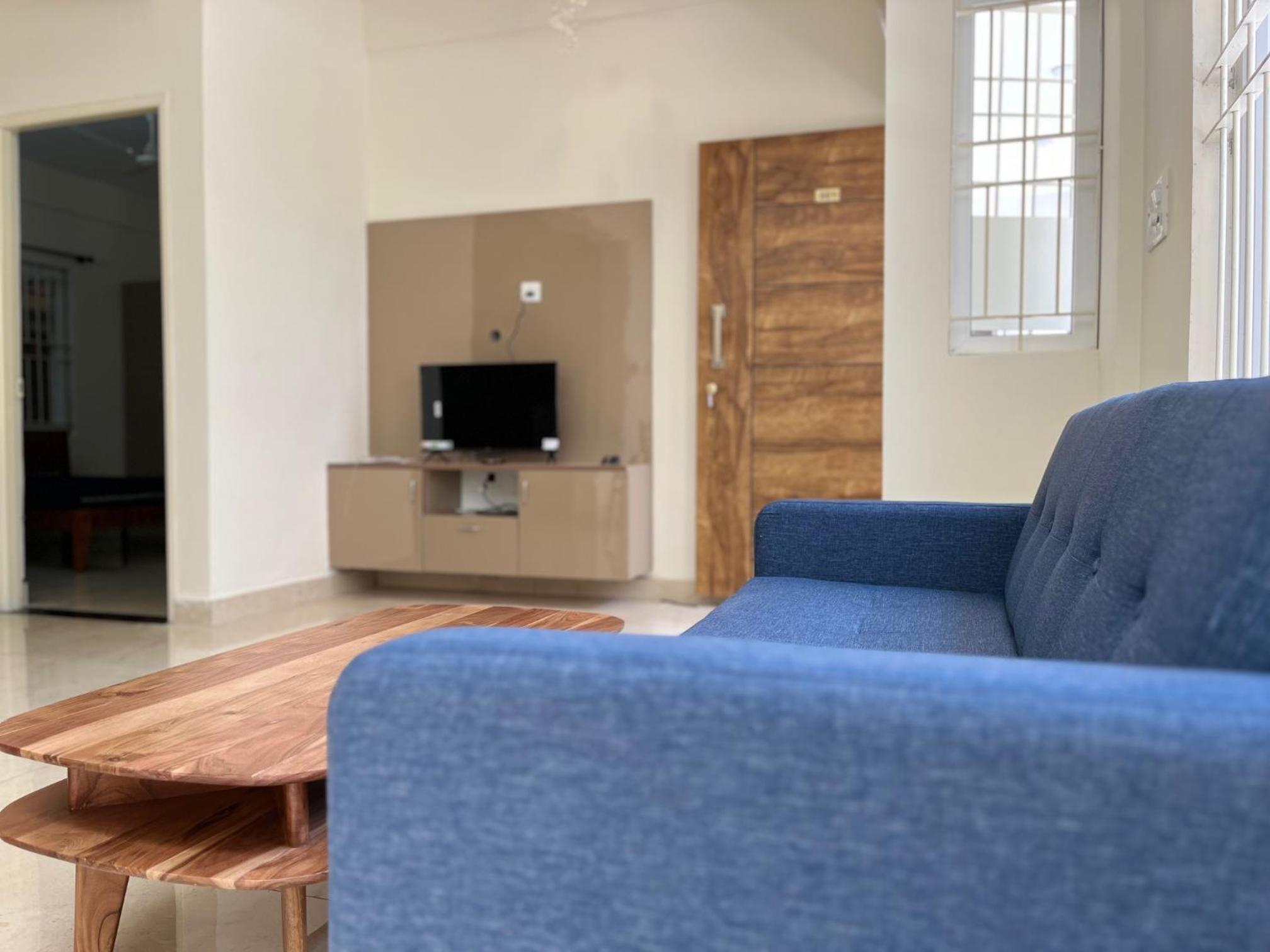One-Bedroom Apartment - Photo 1