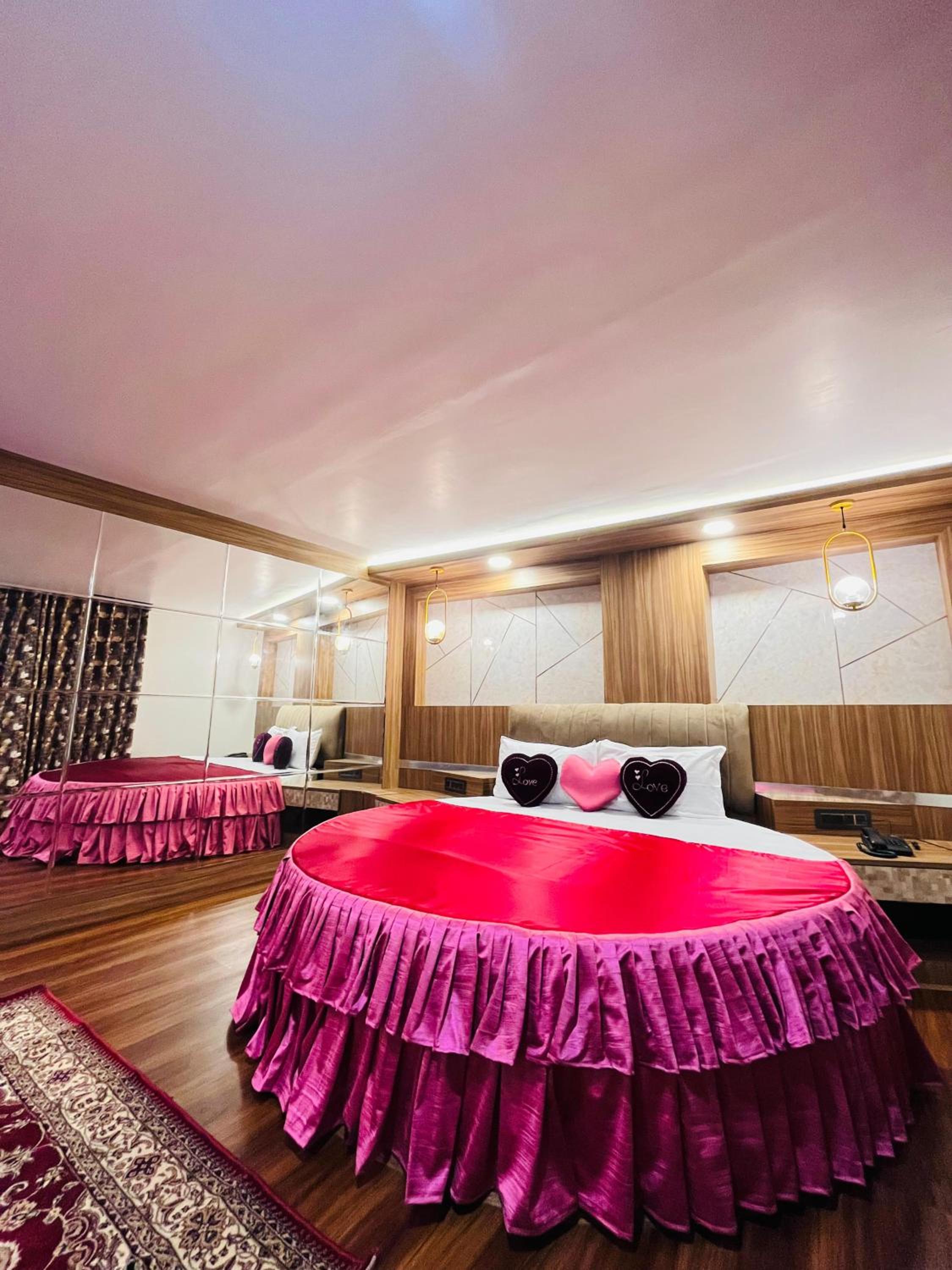 Superior King Room