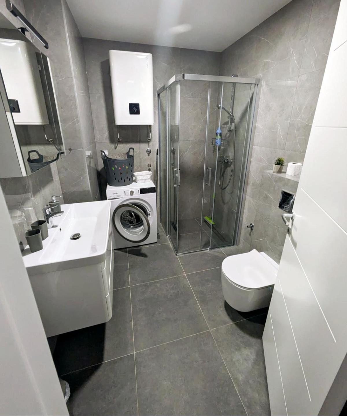 Studio Apartment with Balcony photo 2