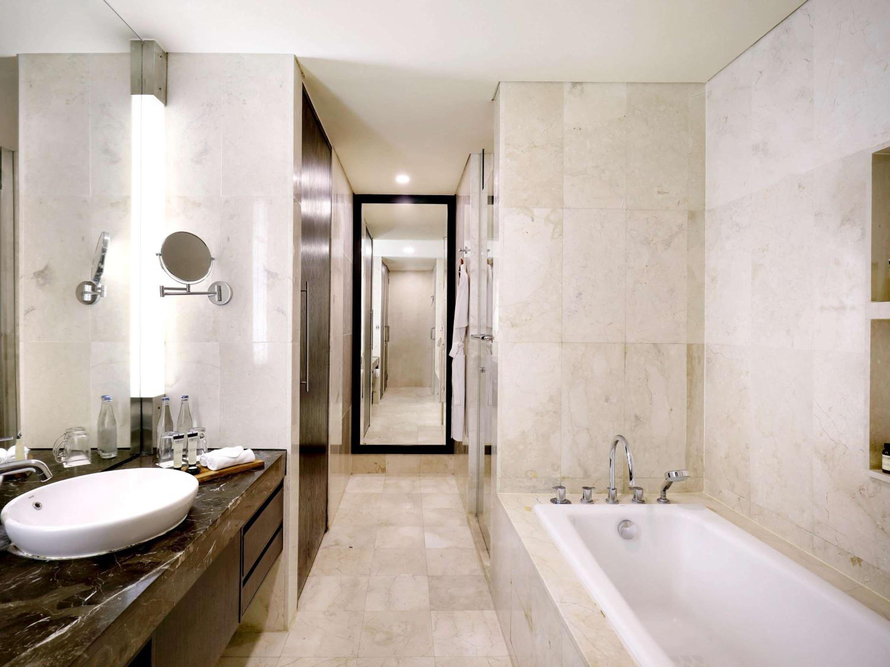 Deluxe Executive, 1 King Size Bed, Garden View with Free Kids and Resort Activities - Photo 2