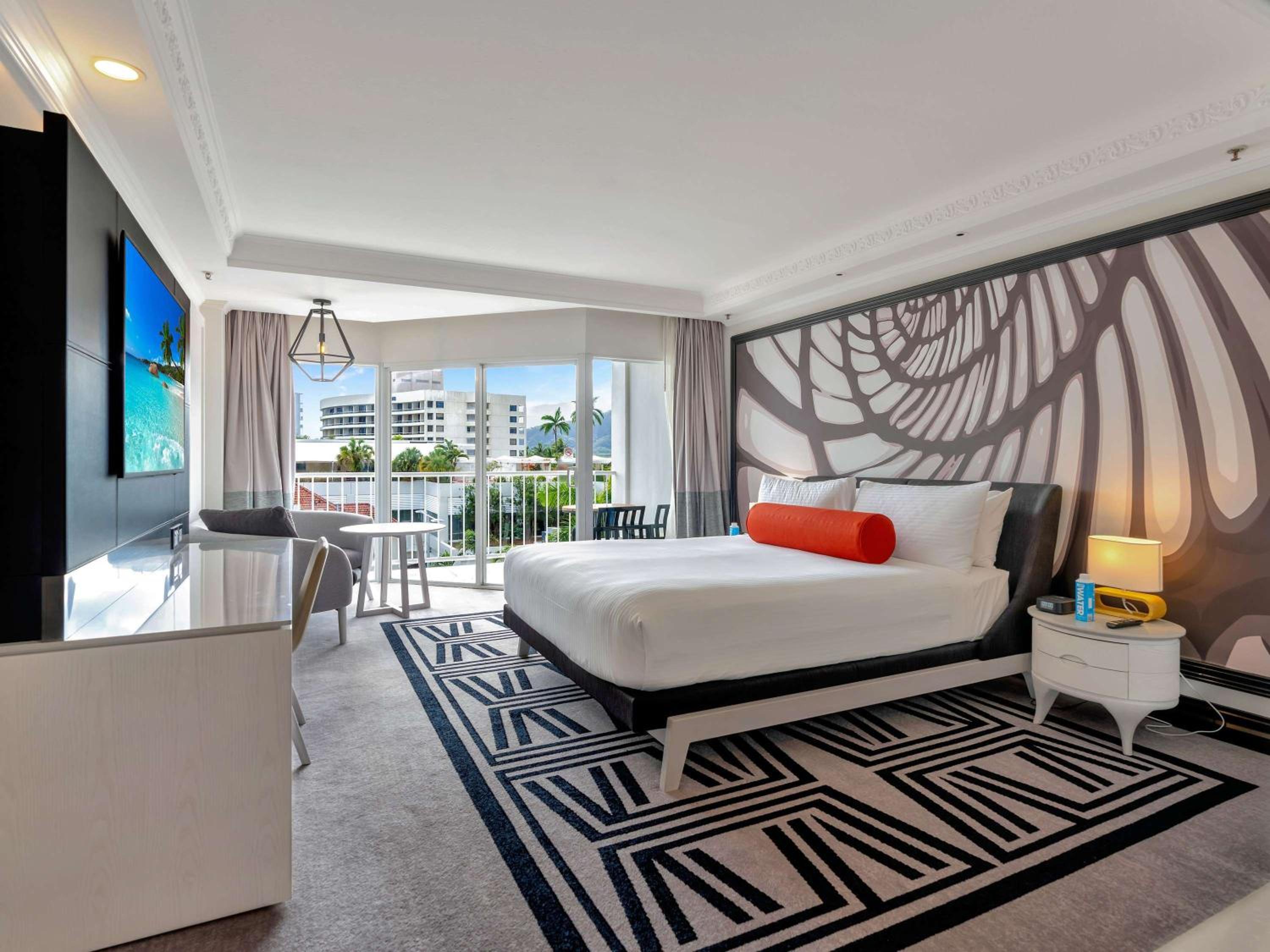Rejuvenated Deluxe King Room with Harbor View
