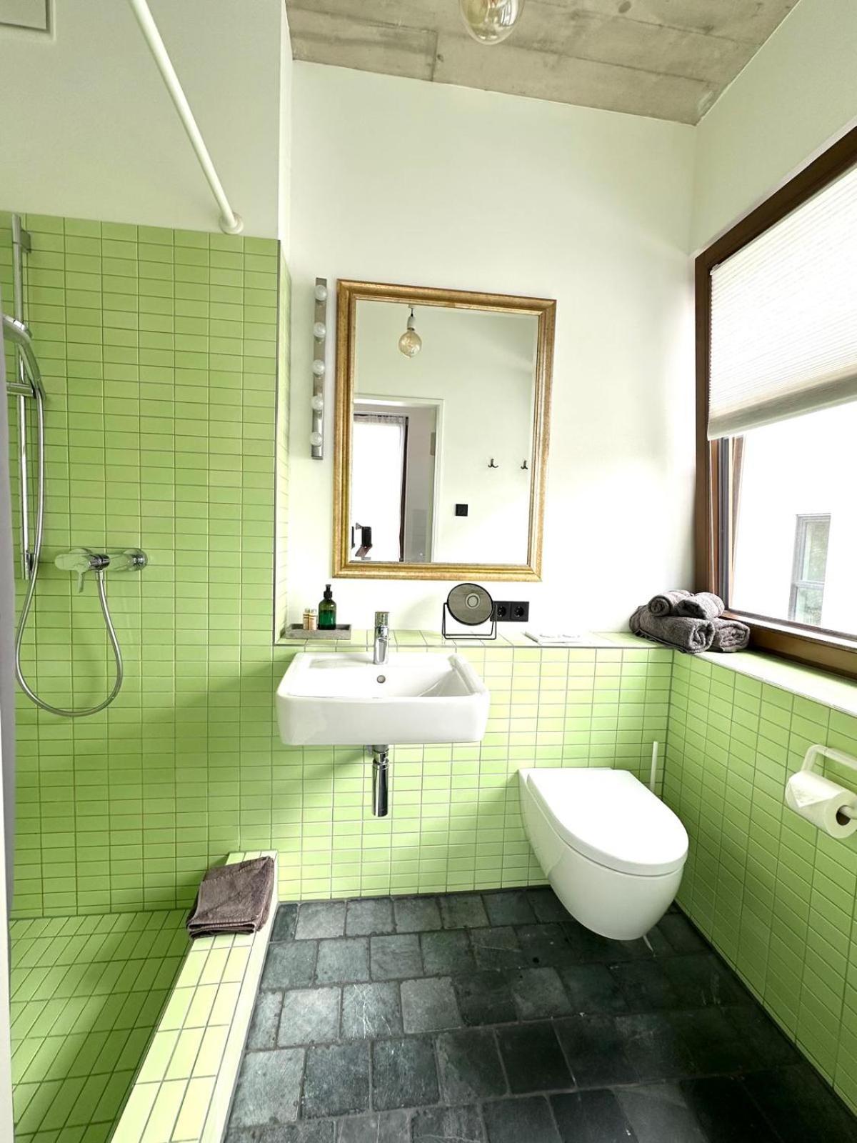 One-Bedroom Apartment - Photo 52