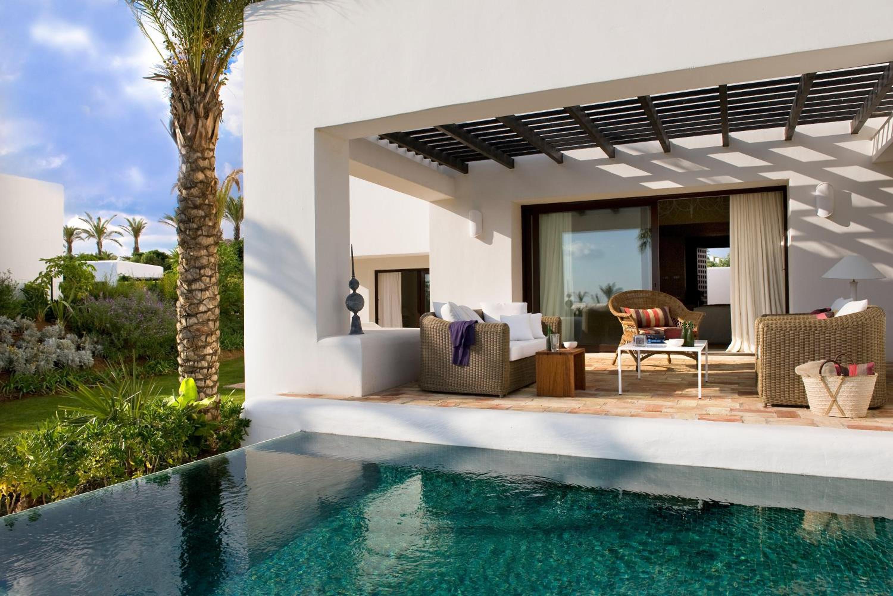 Villa de Dos Habitaciones con Piscina Privada