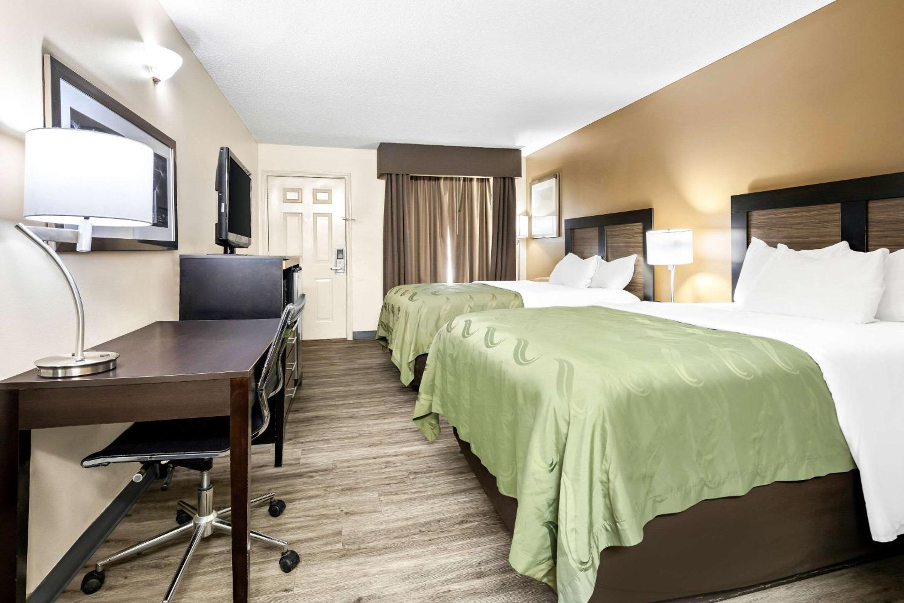 Double Room with Two Double Beds - Non-Smoking - Photo 1