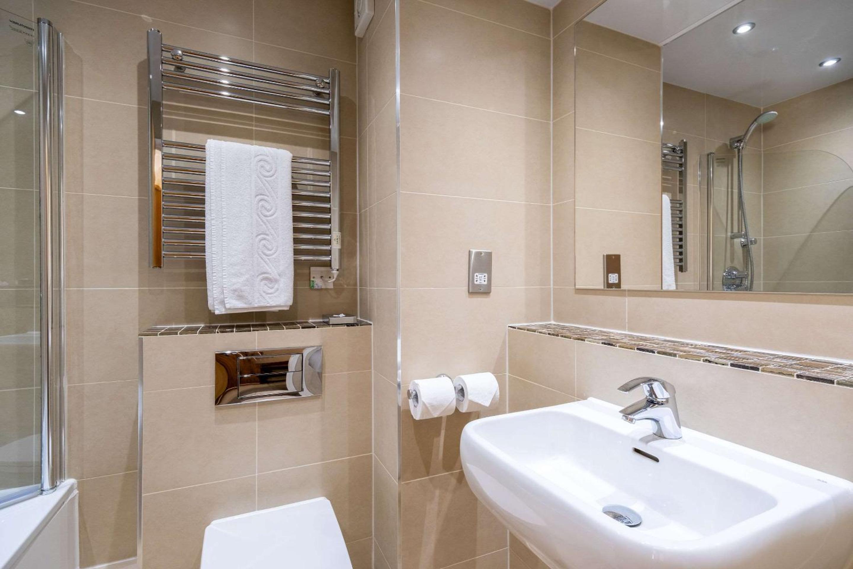 Standard Room with Two Single Beds