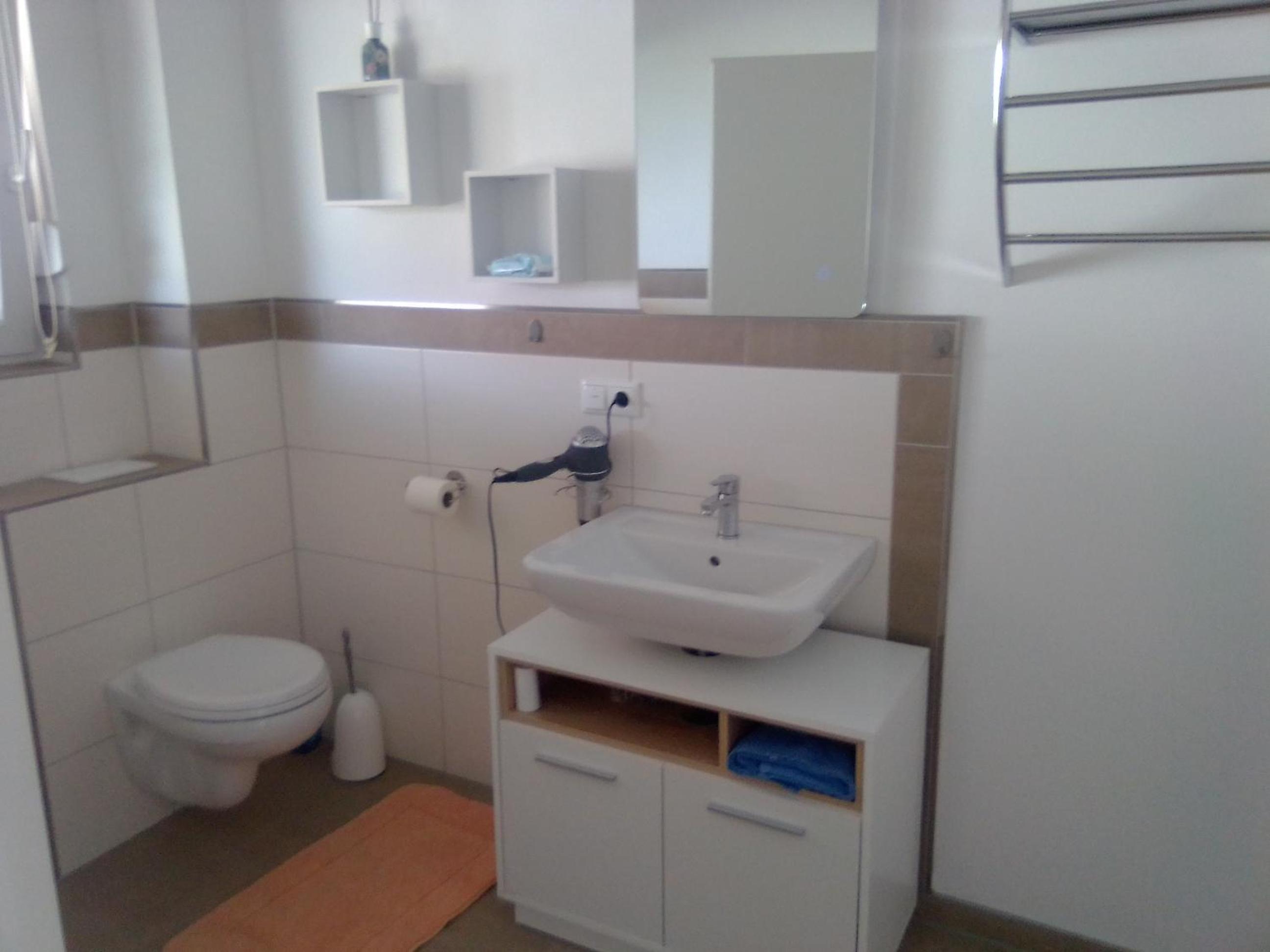 Apartment with Terrace - Photo 10